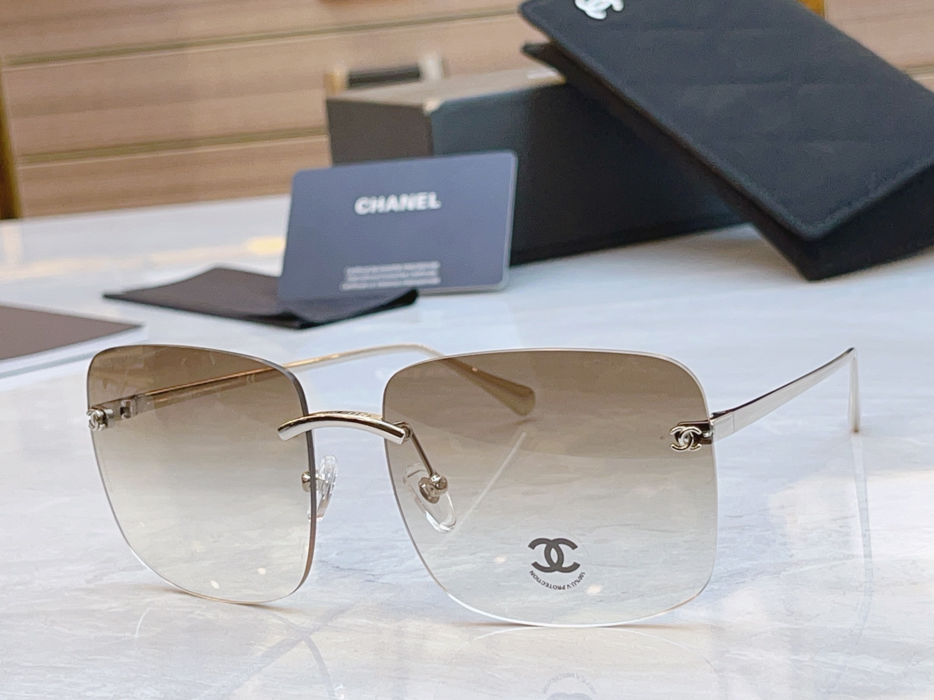 ，【CHANE*】香奈儿新款太阳镜，MODEL：CH4287T，SIZE：60口17-140