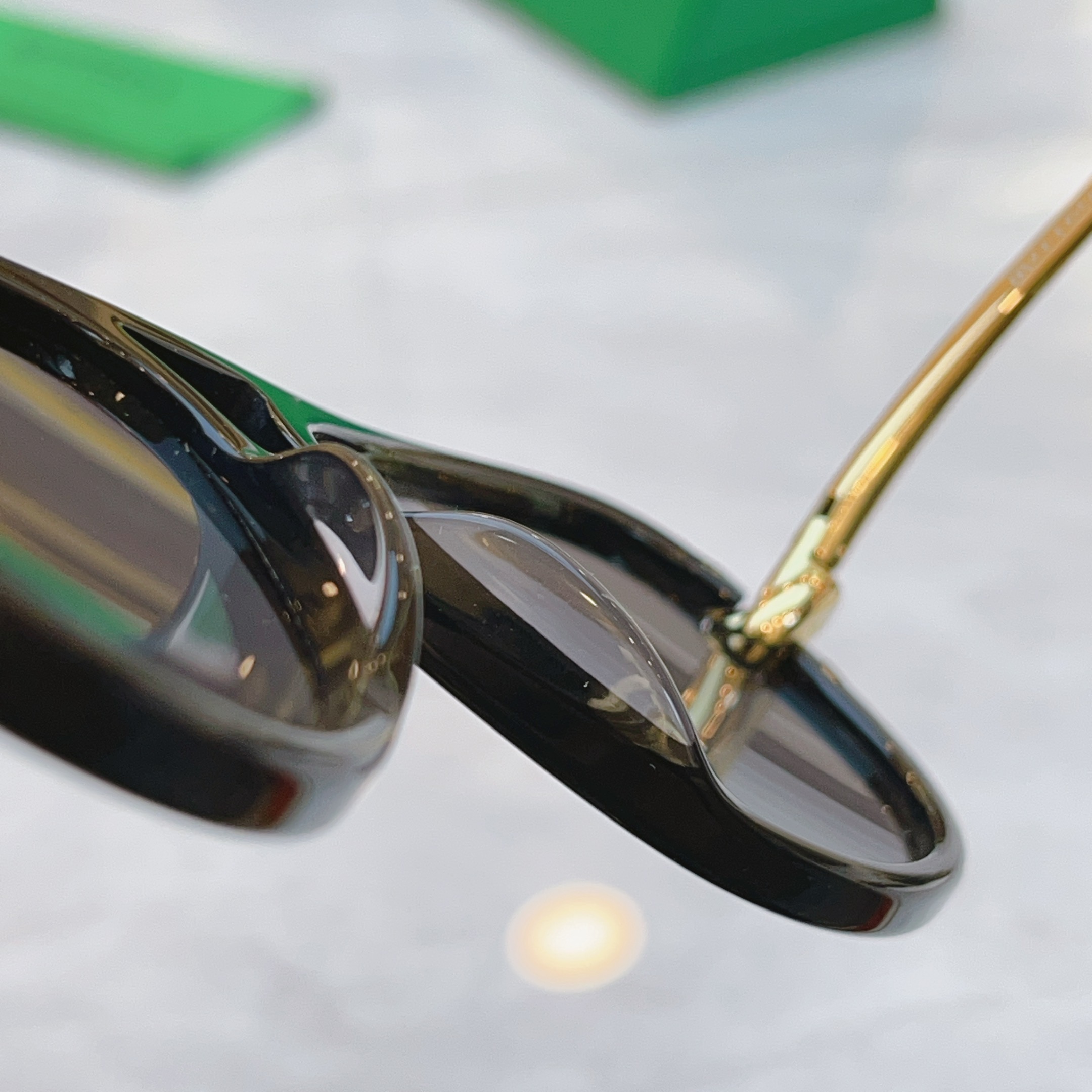 ，【BOTTEGA VENET*】宝缇*嘉新款太阳镜，MODEL：BV1418S，SIZE：58口15-