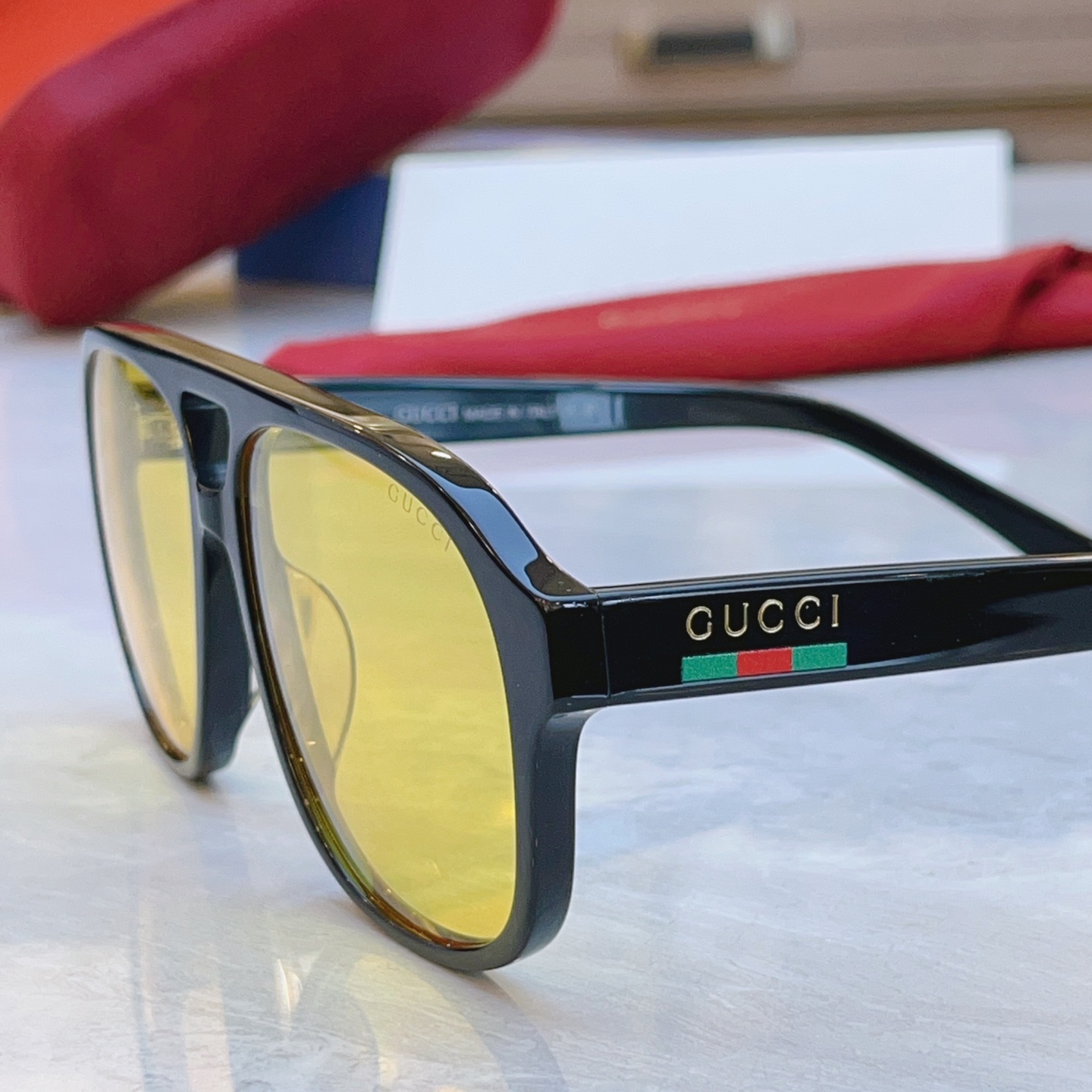 ，【GUCC*】古*驰新款太阳镜，MODEL：GG1856S，SIZE：57口15-145