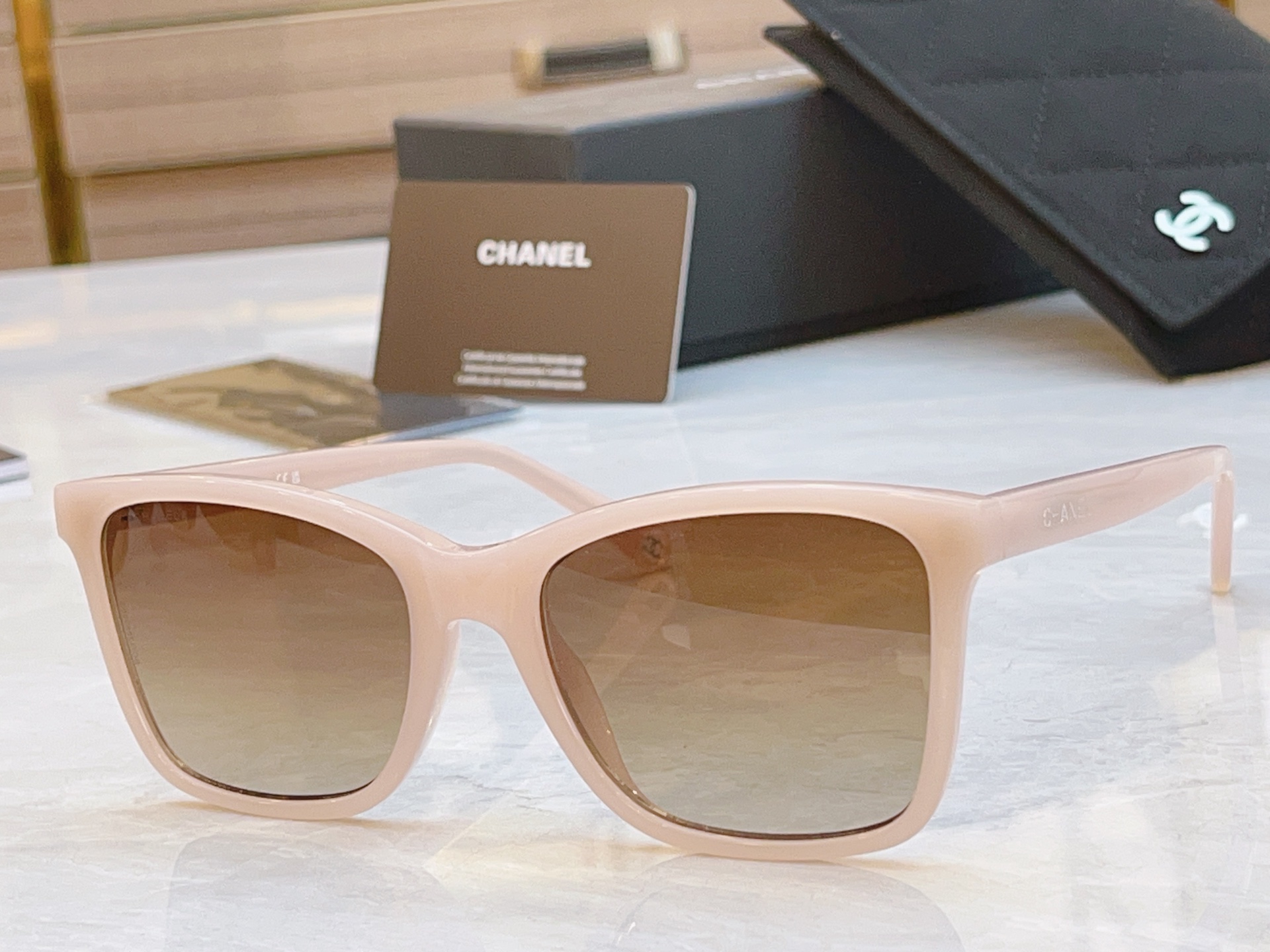 ，【CHANE*】香奈儿新款太阳镜，MODEL：CH5551U，SIZE：56口21-145