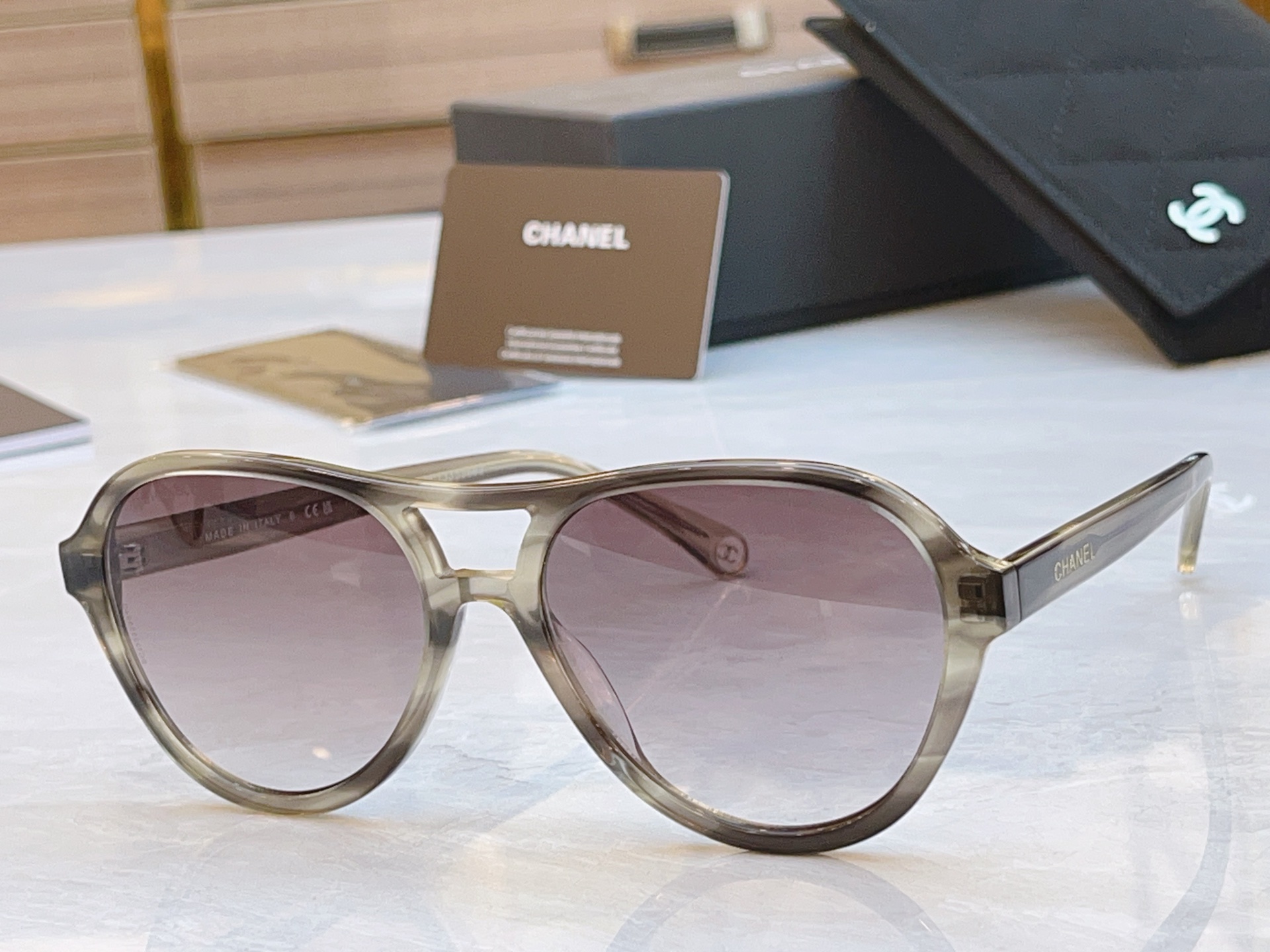 ，【CHANE*】香奈儿新款太阳镜，MODEL：CH5552U，SIZE：56口19-145