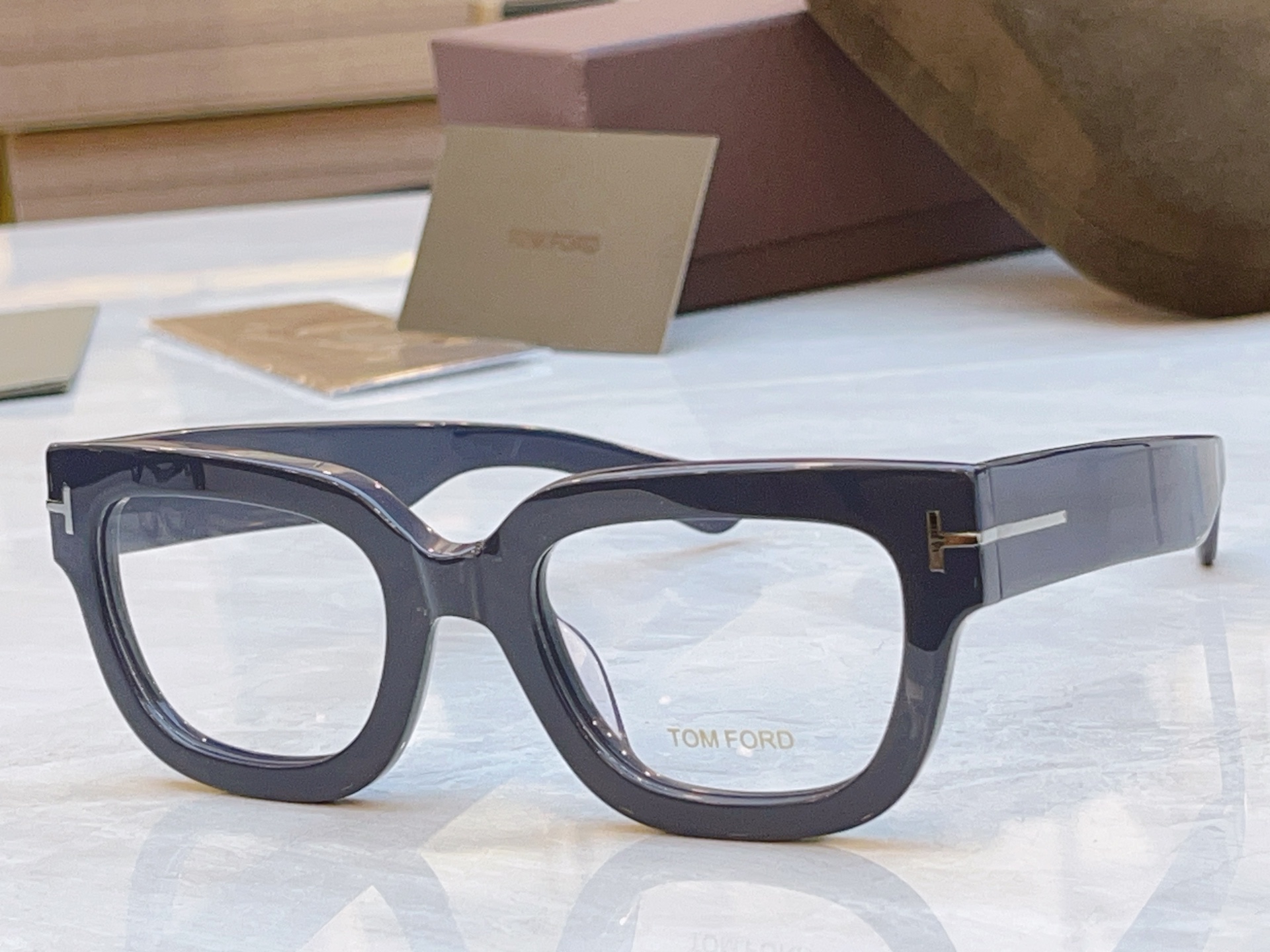 ，【TOM FOR*】汤姆*福特新款眼镜架，MODEL：TF5635-B，SIZE：52口20-145