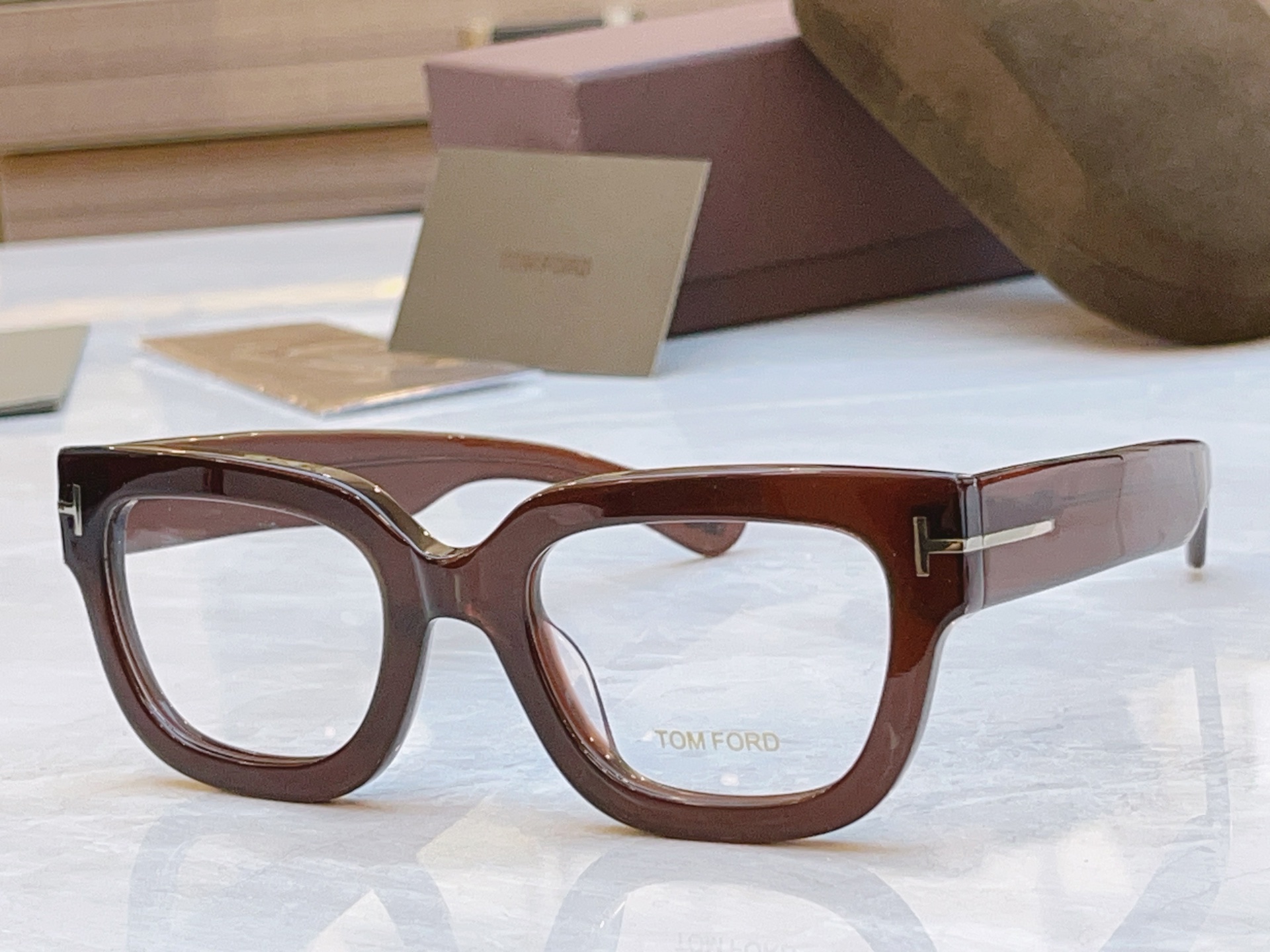 ，【TOM FOR*】汤姆*福特新款眼镜架，MODEL：TF5635-B，SIZE：52口20-145