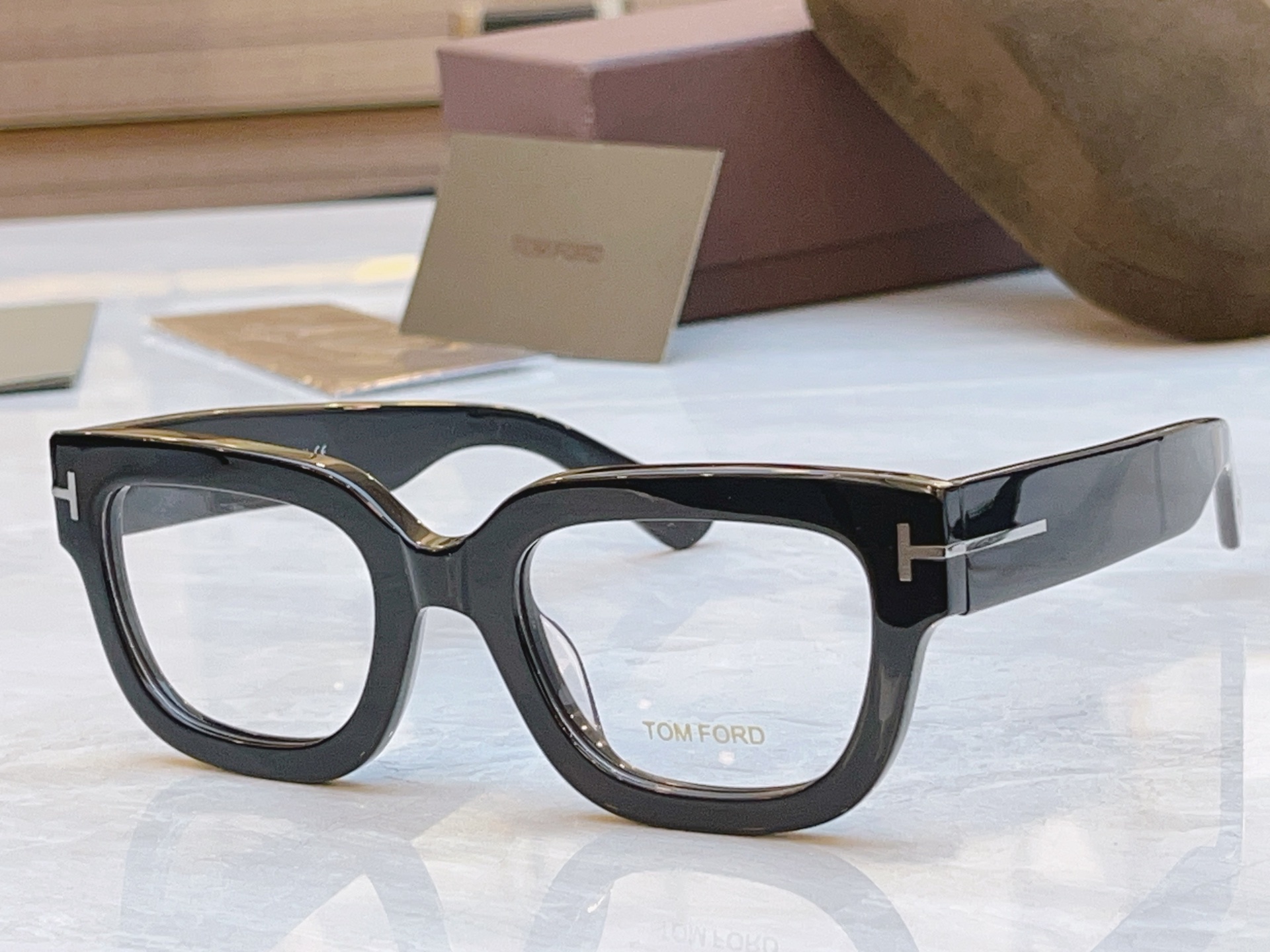 ，【TOM FOR*】汤姆*福特新款眼镜架，MODEL：TF5635-B，SIZE：52口20-145