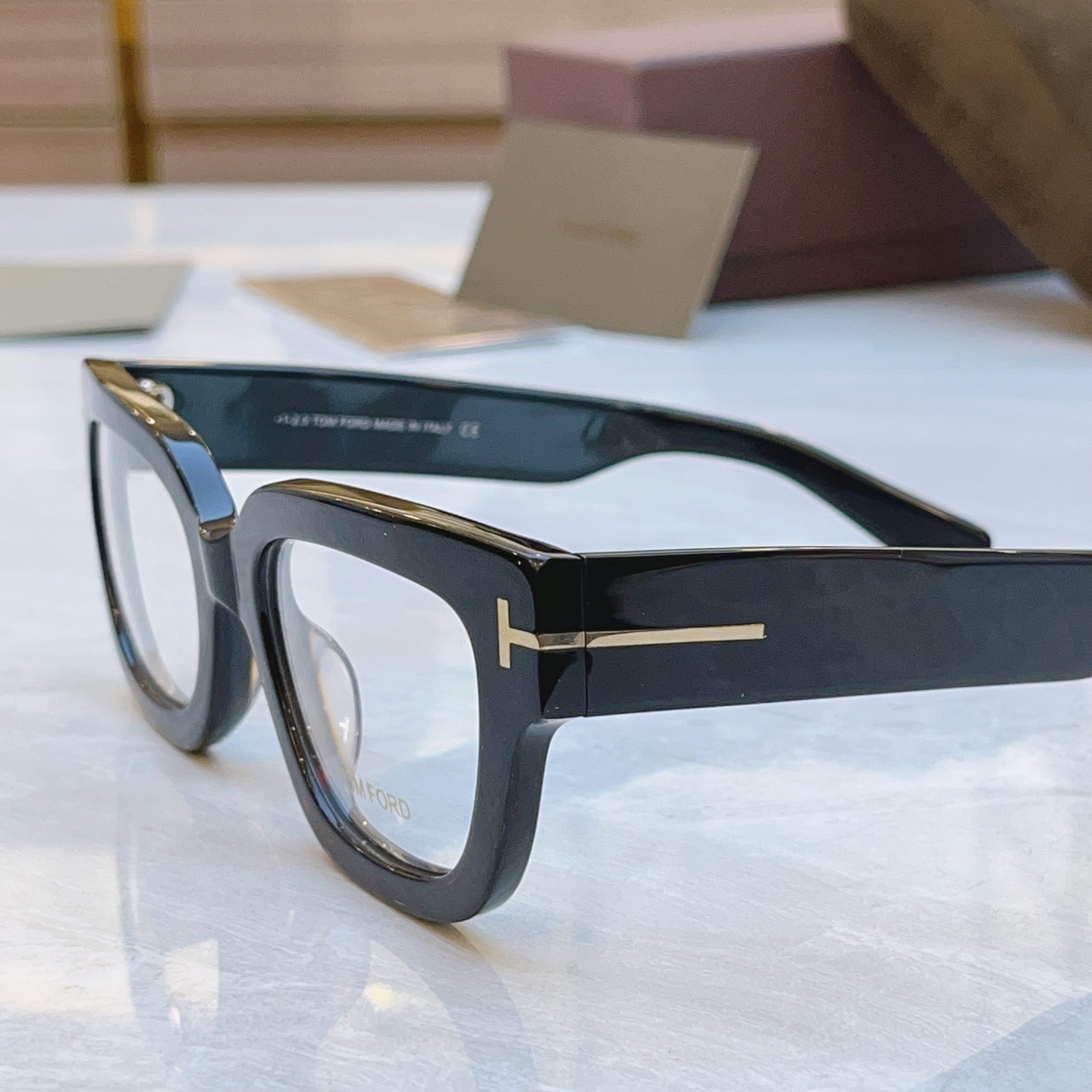 ，【TOM FOR*】汤姆*福特新款眼镜架，MODEL：TF5635-B，SIZE：52口20-145