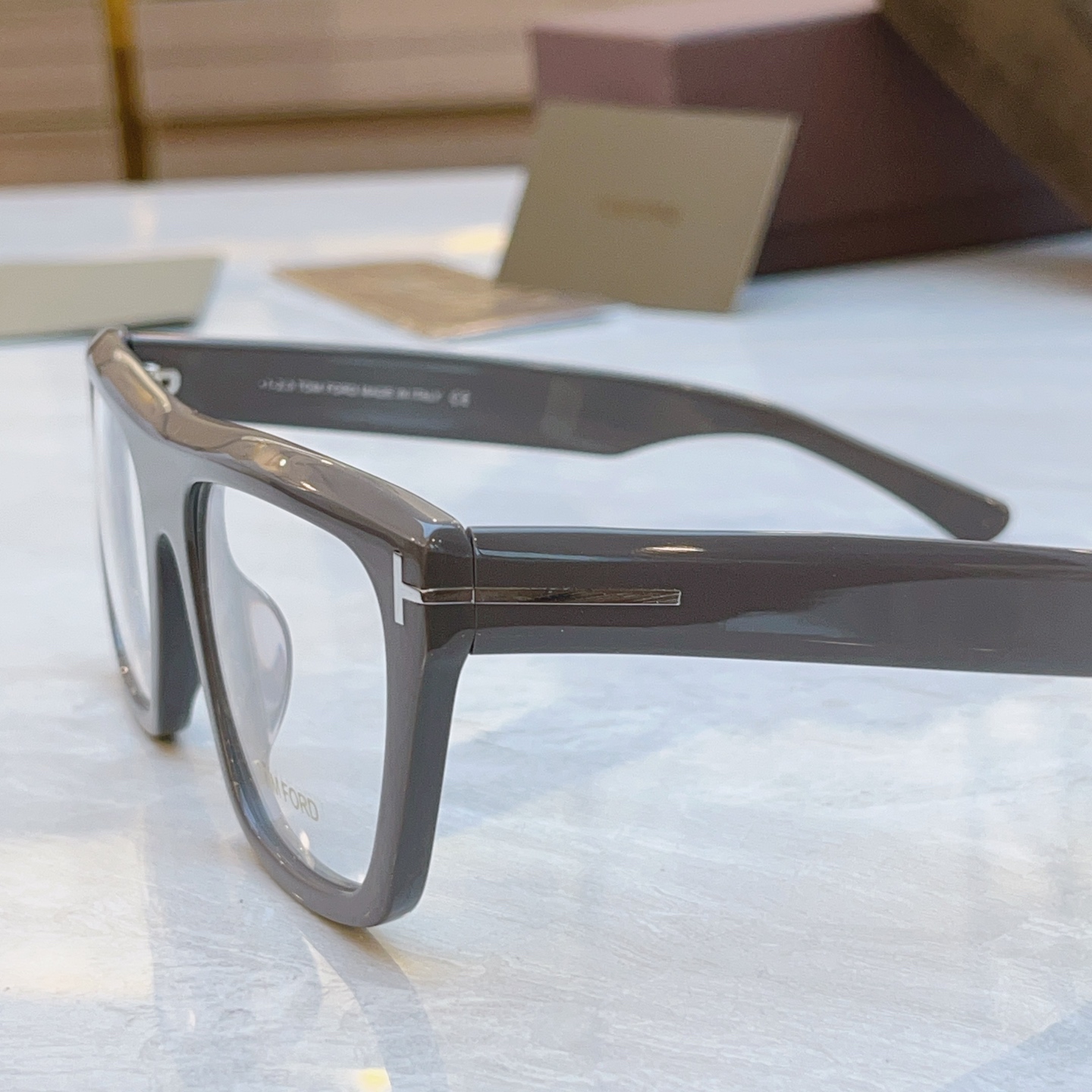 ，【TOM FOR*】汤姆*福特新款眼镜架，MODEL：TF1077-N，SIZE：54口22-145