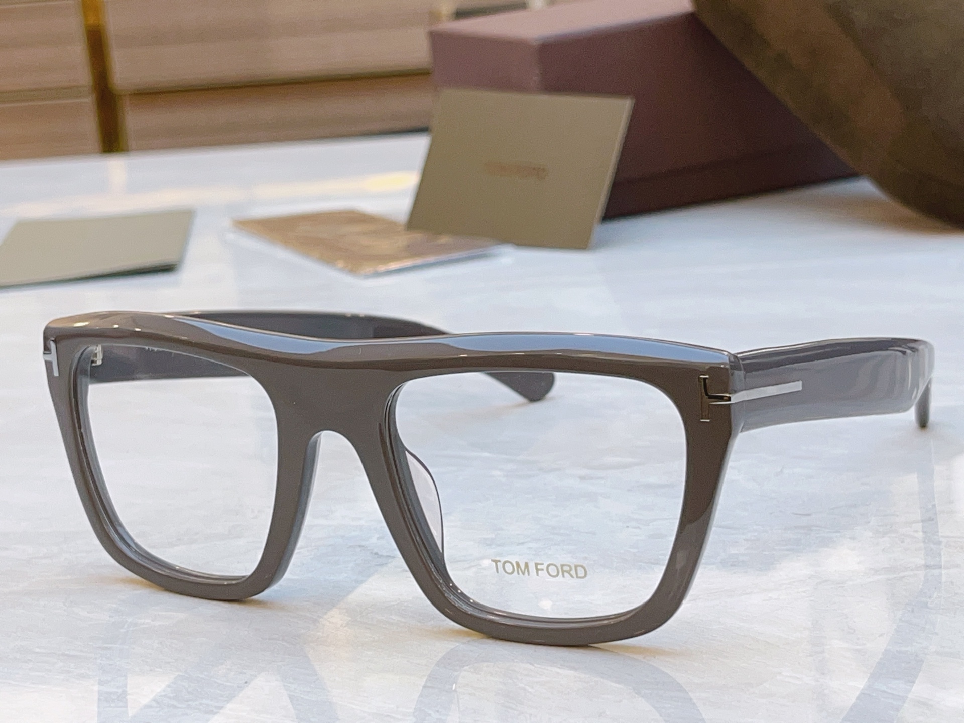 ，【TOM FOR*】汤姆*福特新款眼镜架，MODEL：TF1077-N，SIZE：54口22-145