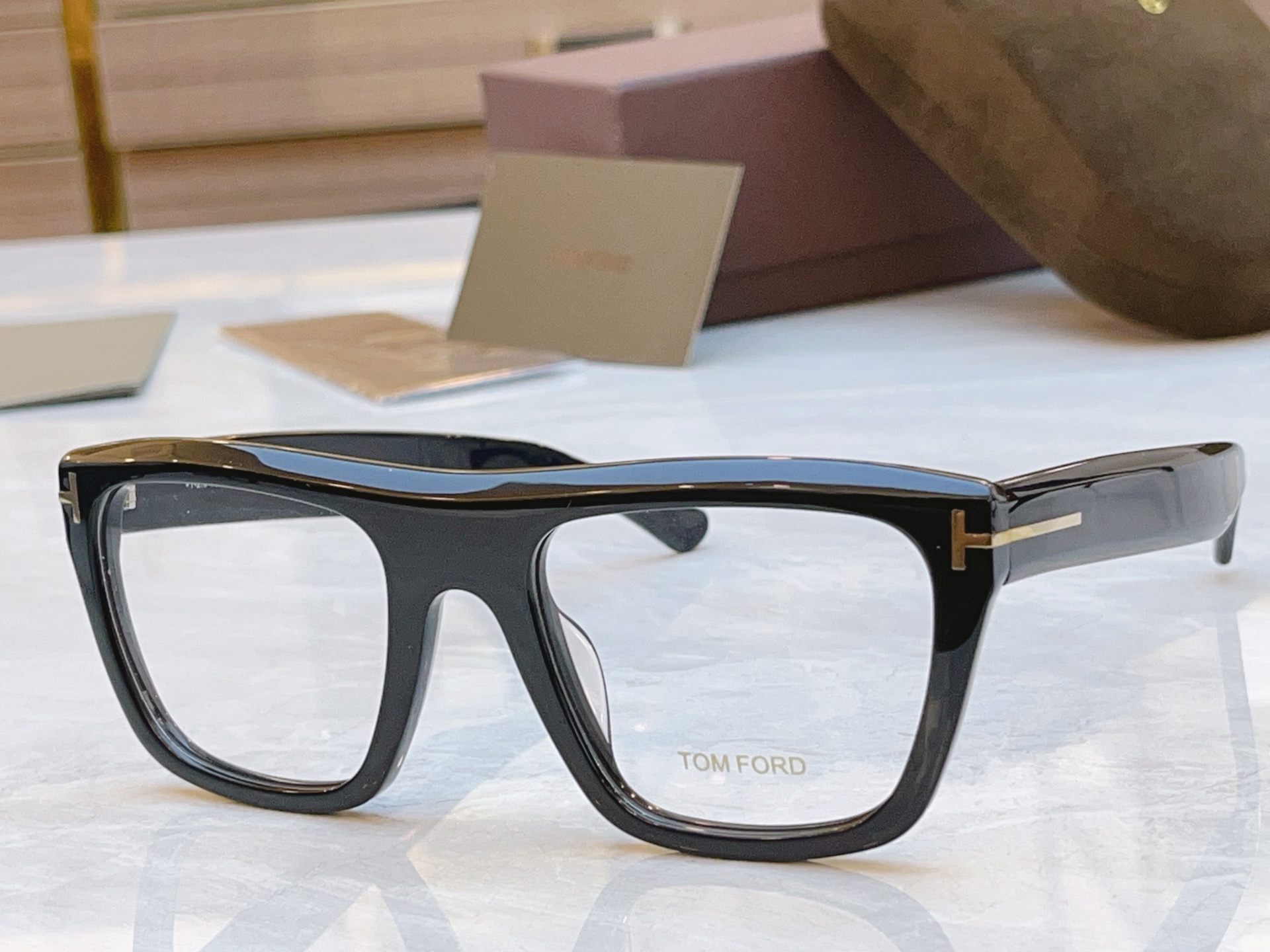 ，【TOM FOR*】汤姆*福特新款眼镜架，MODEL：TF1077-N，SIZE：54口22-145