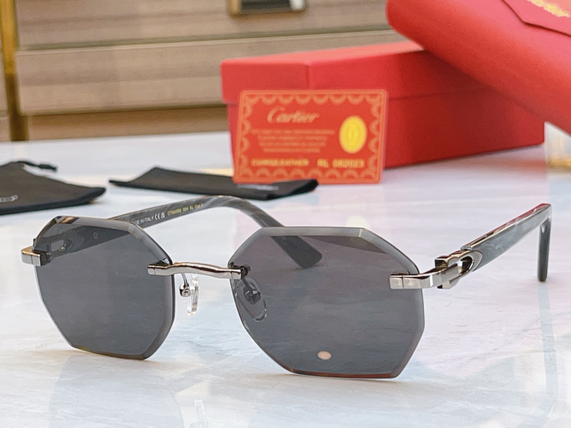 ，【CARTIE*】卡地*亚新款太阳镜，CT0493S，size57口21-145
