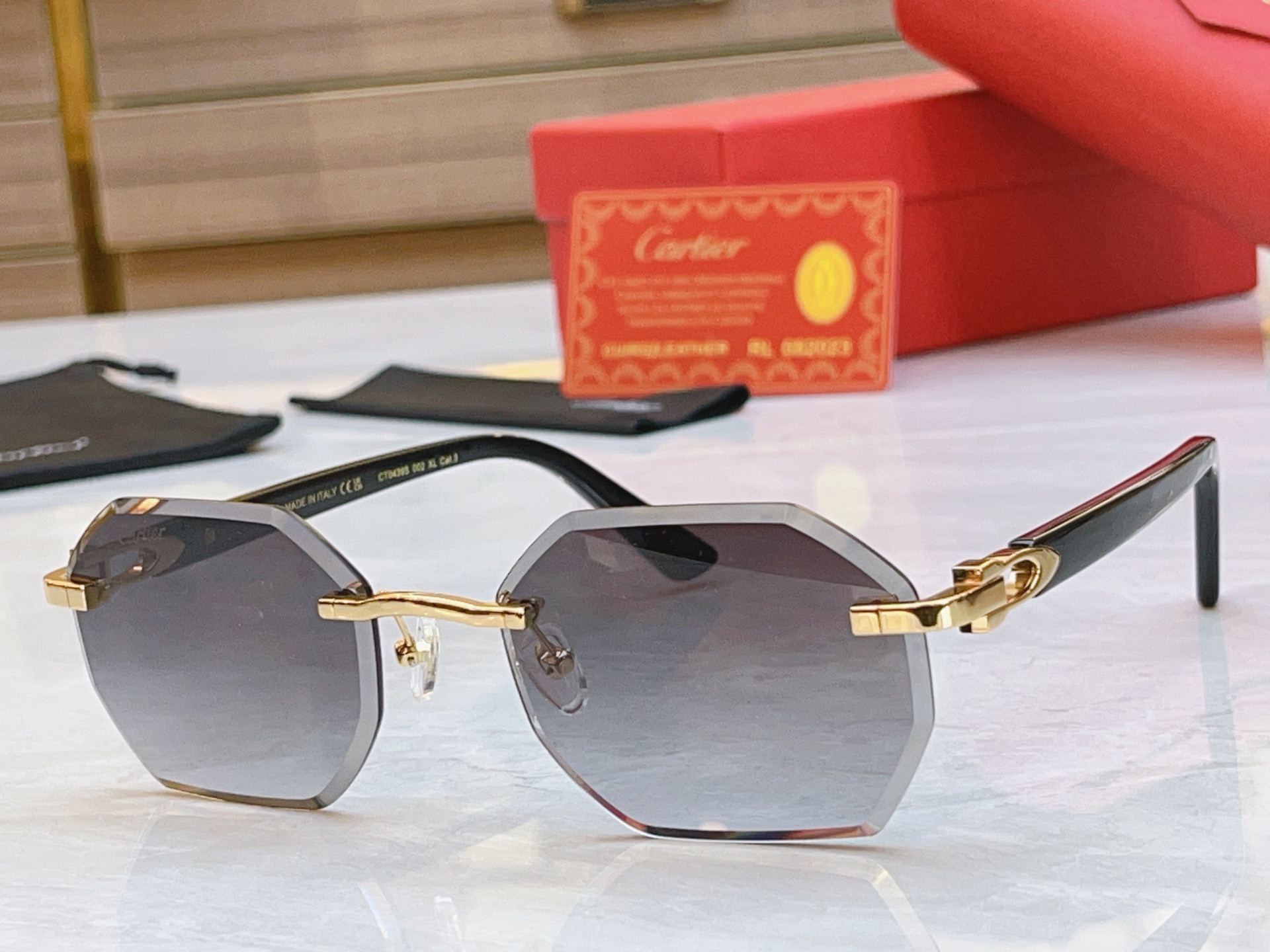 ，【CARTIE*】卡地*亚新款太阳镜，CT0493S，size57口21-145