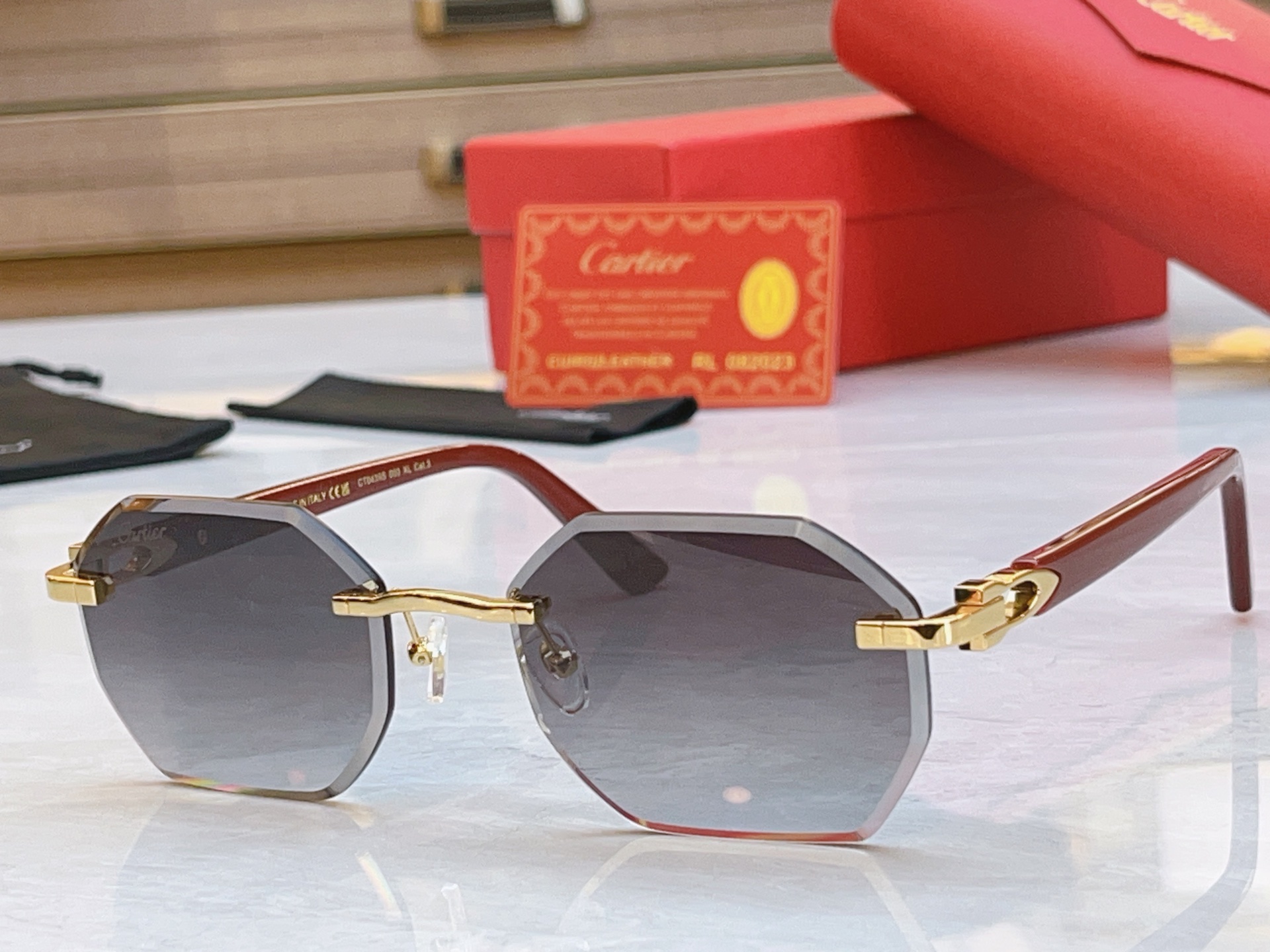 ，【CARTIE*】卡地*亚新款太阳镜，CT0493S，size57口21-145