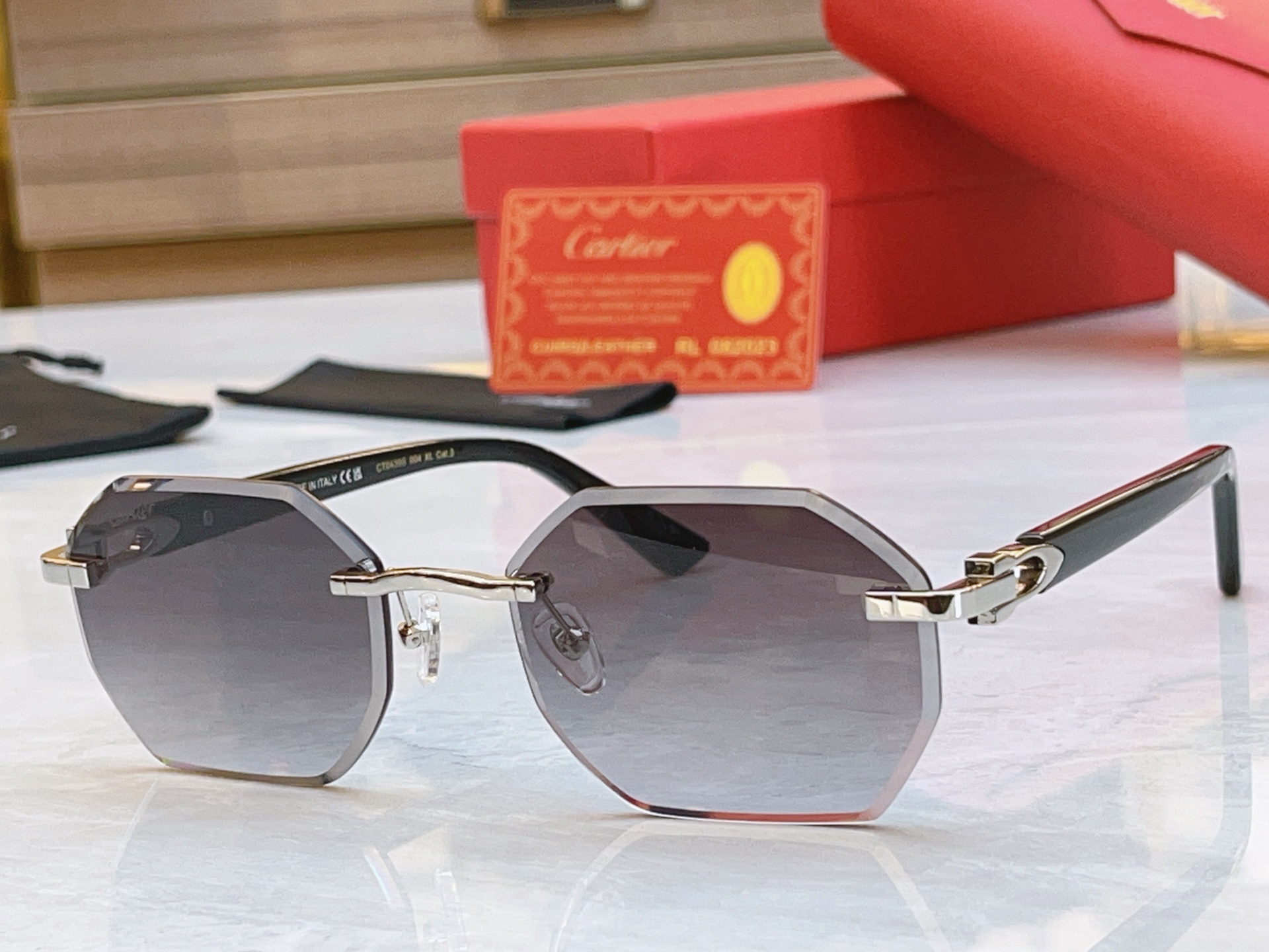 ，【CARTIE*】卡地*亚新款太阳镜，CT0493S，size57口21-145