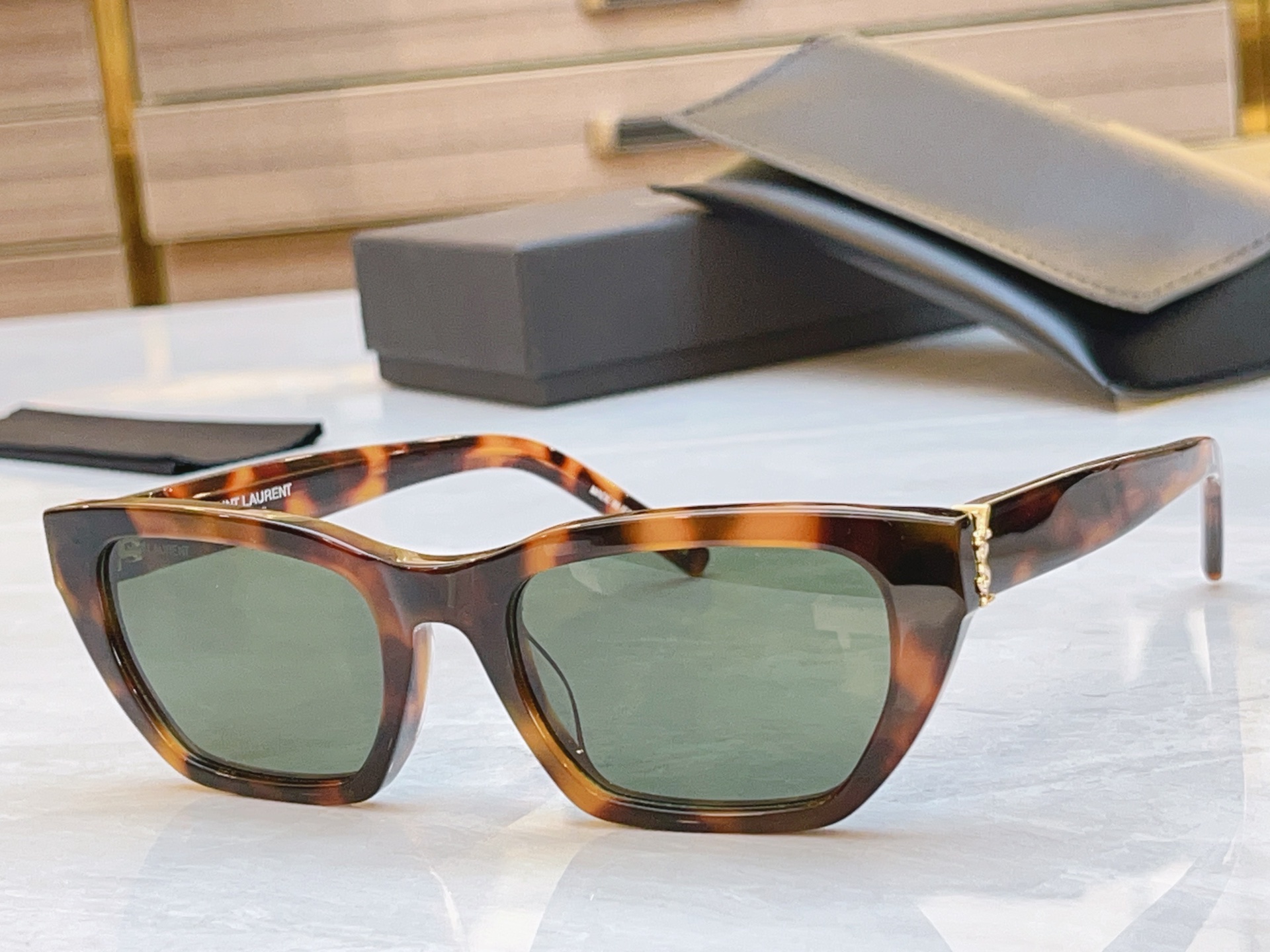 ，【SAINT LAUREN*】圣罗*兰新款太阳镜🕶️🕶️，MODEL：SL M127/F，SIZE：5