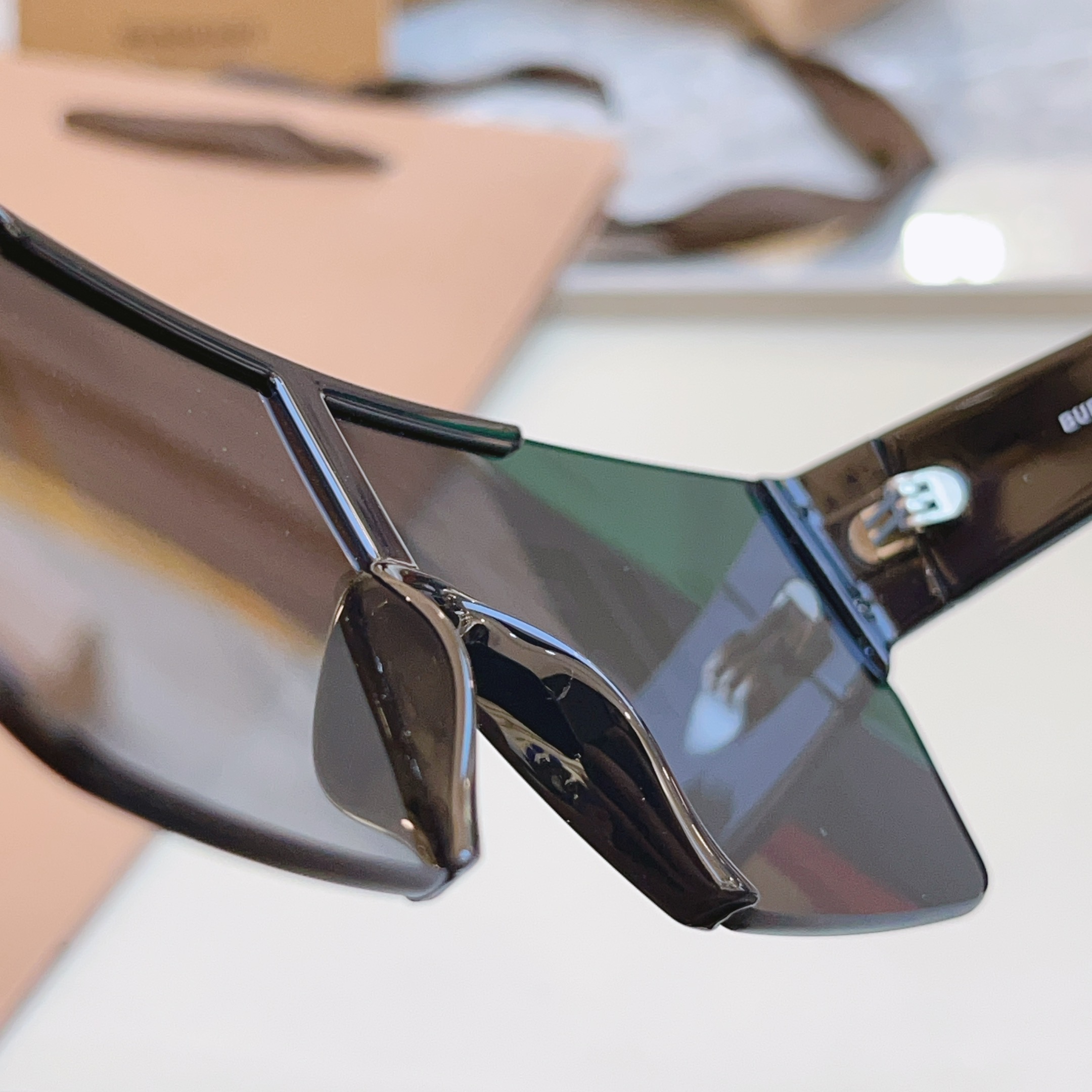 【BURBER*】巴宝*莉 BE4291 男女款连体片太阳眼镜🕶国际大牌范✨✨意大利进口材料制造‼官网同