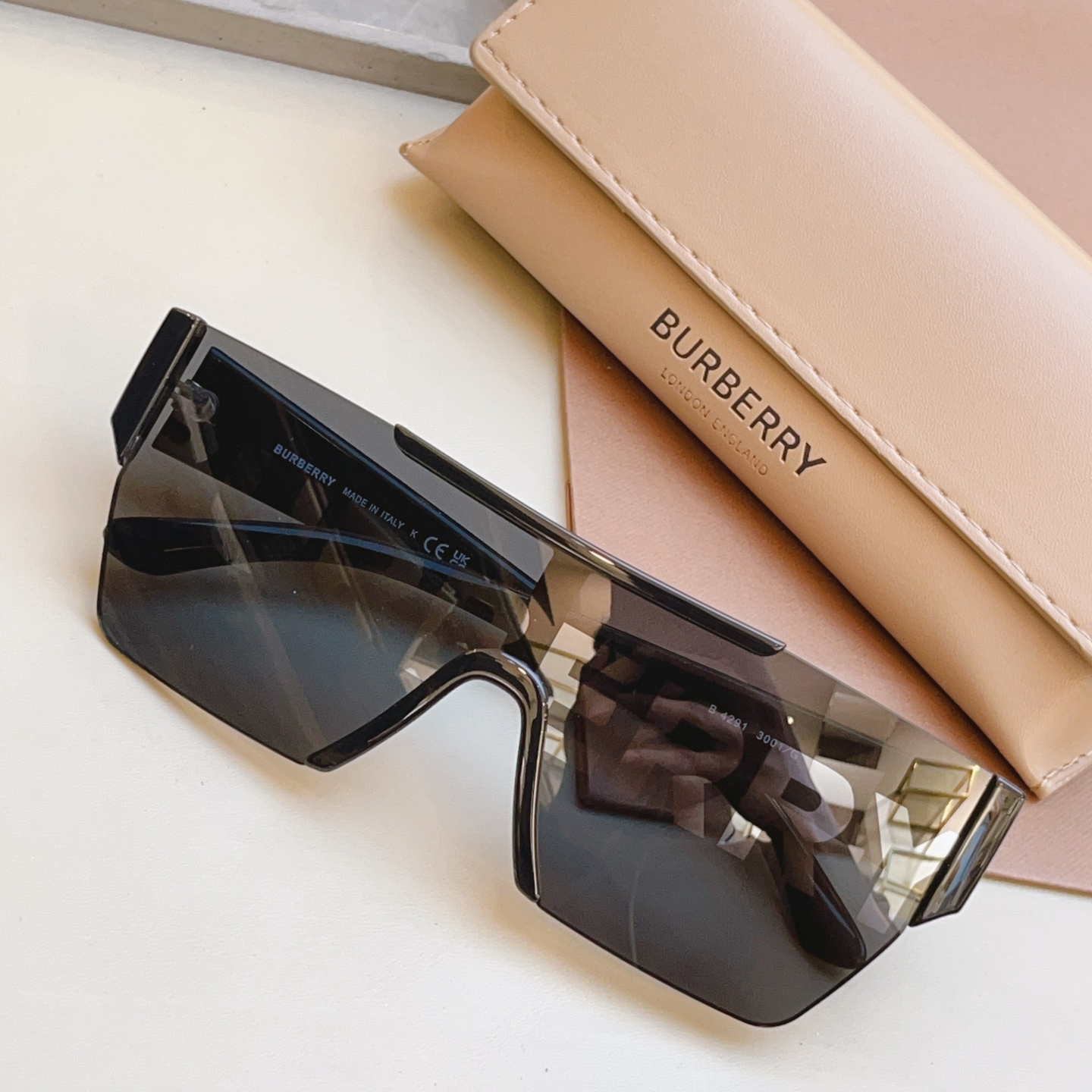 【BURBER*】巴宝*莉 BE4291 男女款连体片太阳眼镜🕶国际大牌范✨✨意大利进口材料制造‼官网同
