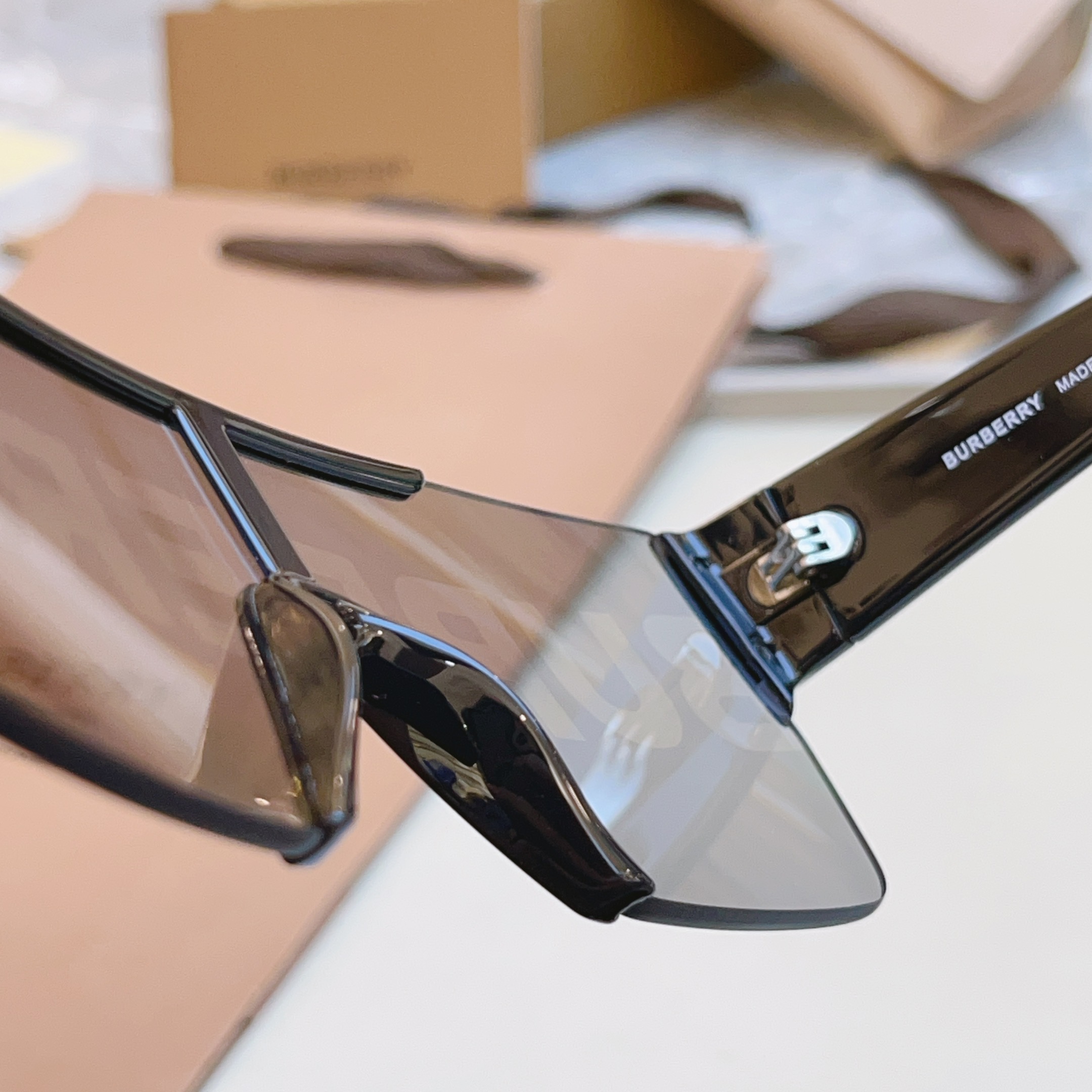 【BURBER*】巴宝*莉 BE4291 男女款连体片太阳眼镜🕶国际大牌范✨✨意大利进口材料制造‼官网同
