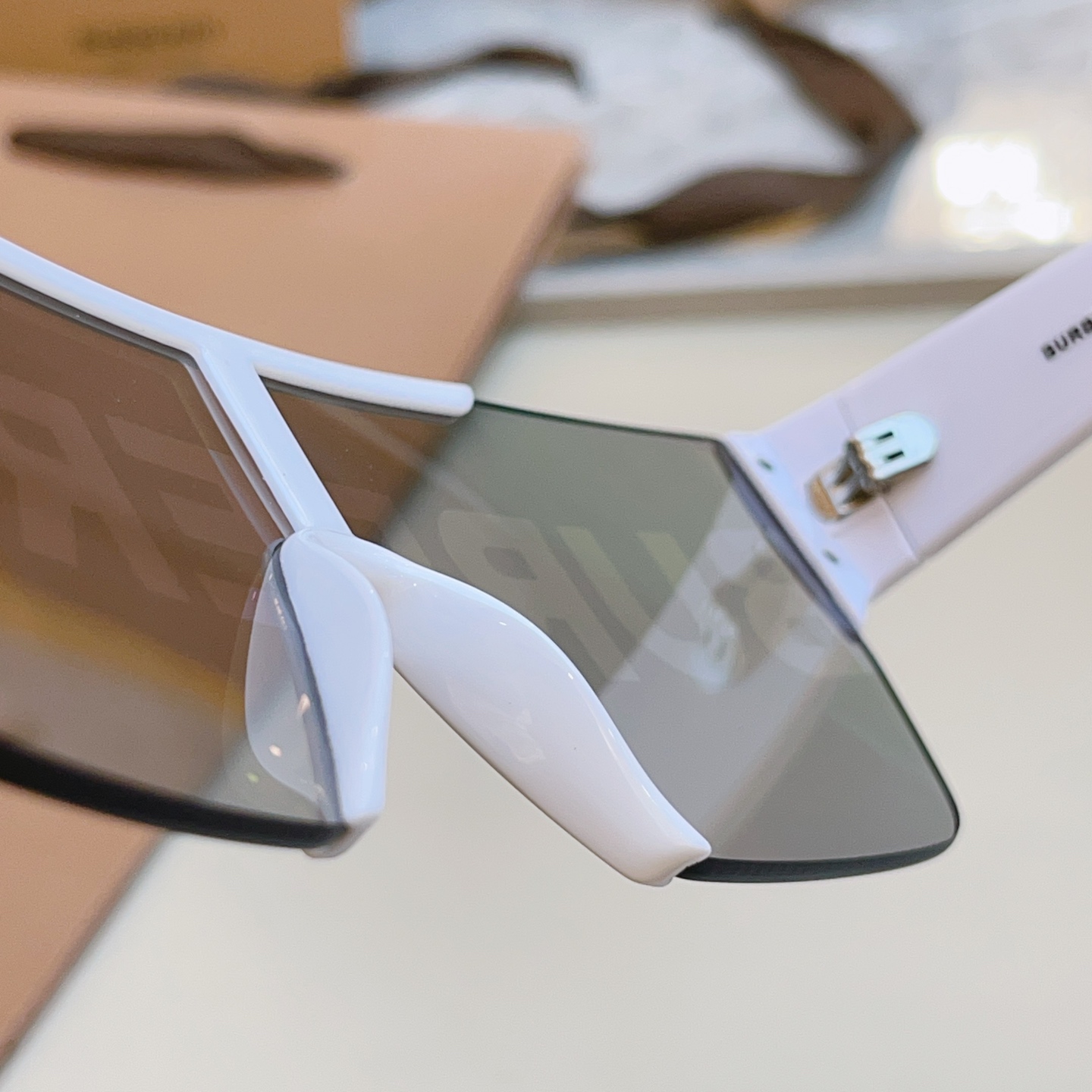 【BURBER*】巴宝*莉 BE4291 男女款连体片太阳眼镜🕶国际大牌范✨✨意大利进口材料制造‼官网同