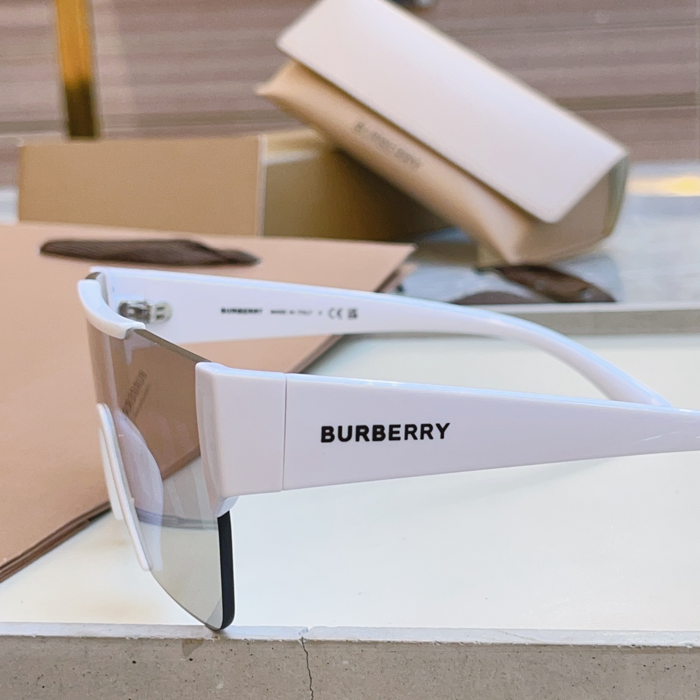 【BURBER*】巴宝*莉 BE4291 男女款连体片太阳眼镜🕶国际大牌范✨✨意大利进口材料制造‼官网同