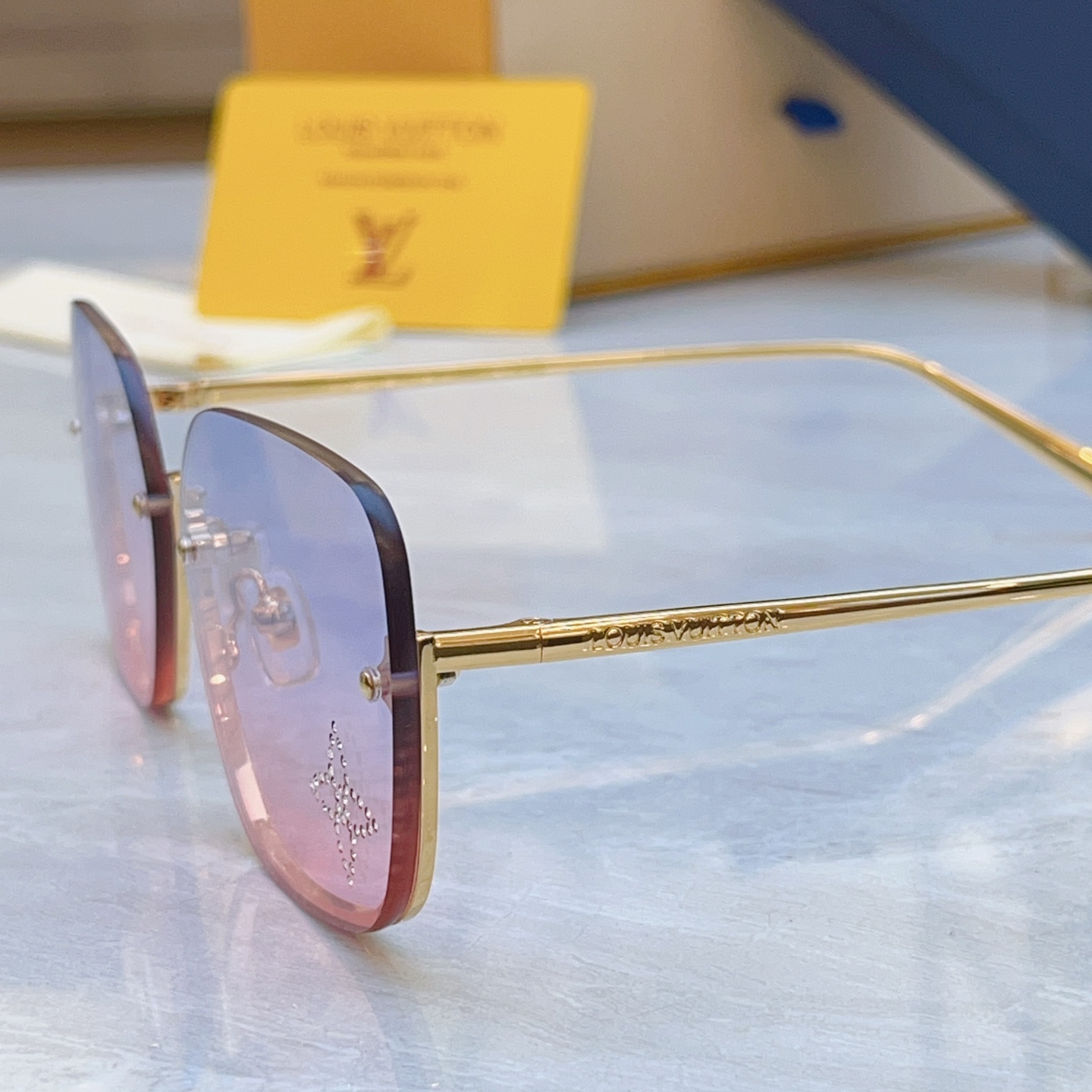 ，【LOUIS VUITTO*】路易*威登新款太阳镜，MODEL：Z2051U，SIZE：63口17-1