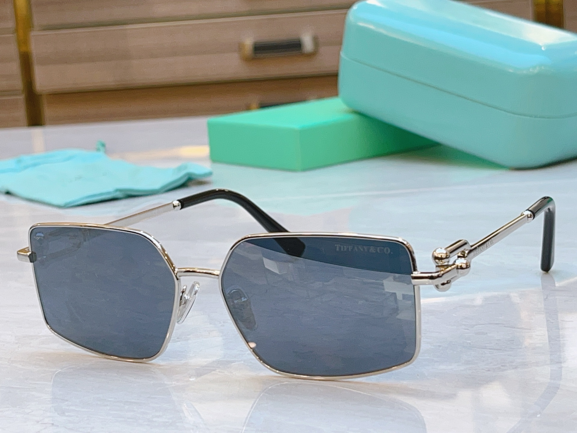 ，【Tiffany & Co.】蒂芙*尼新款眼镜架，Mod：TF3111，Size：58口16-140