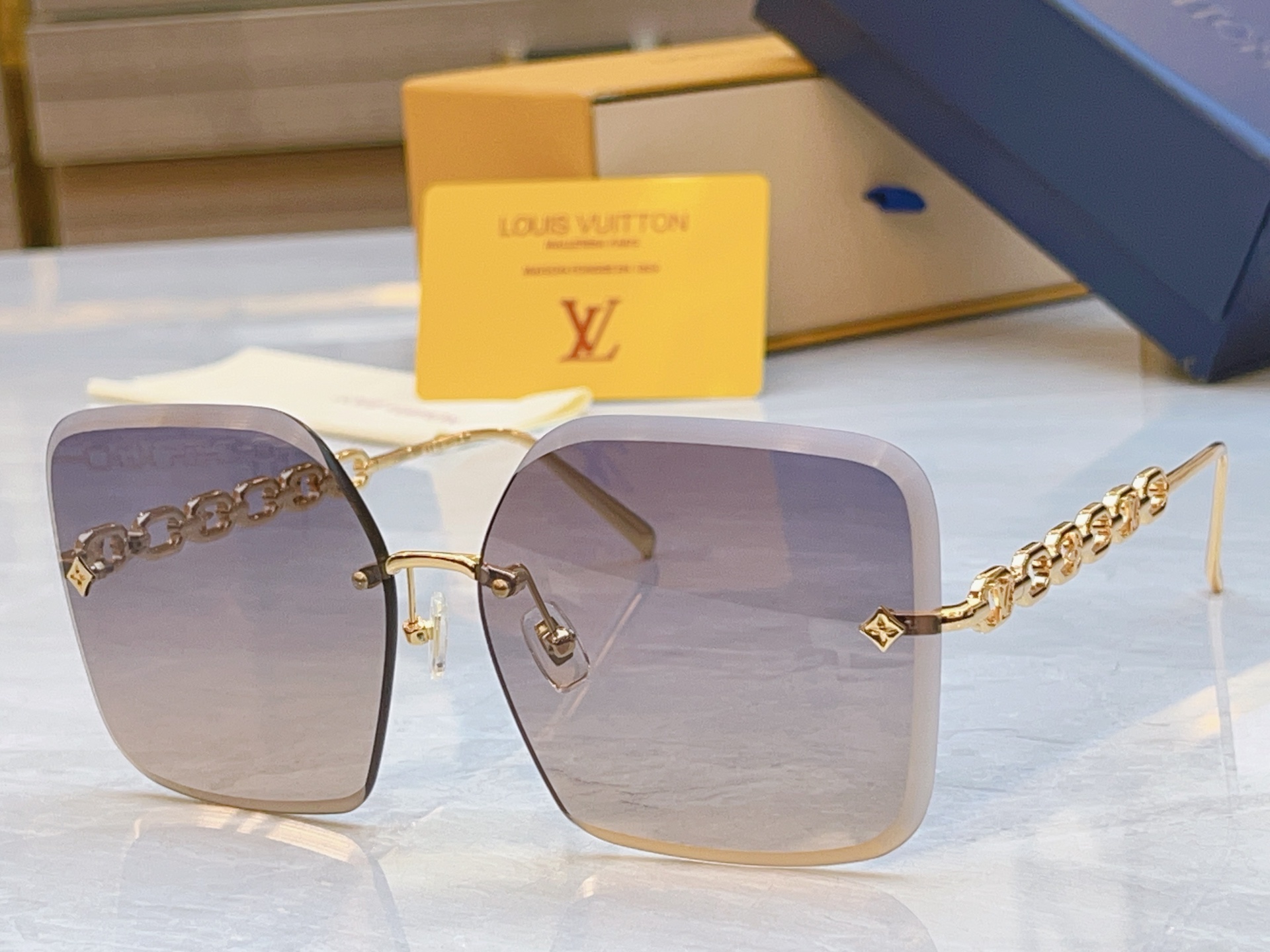 ，【LOUIS VUITTO*】路易*威登新款太阳镜，MODEL：Z1860U，SIZE：61口14-1