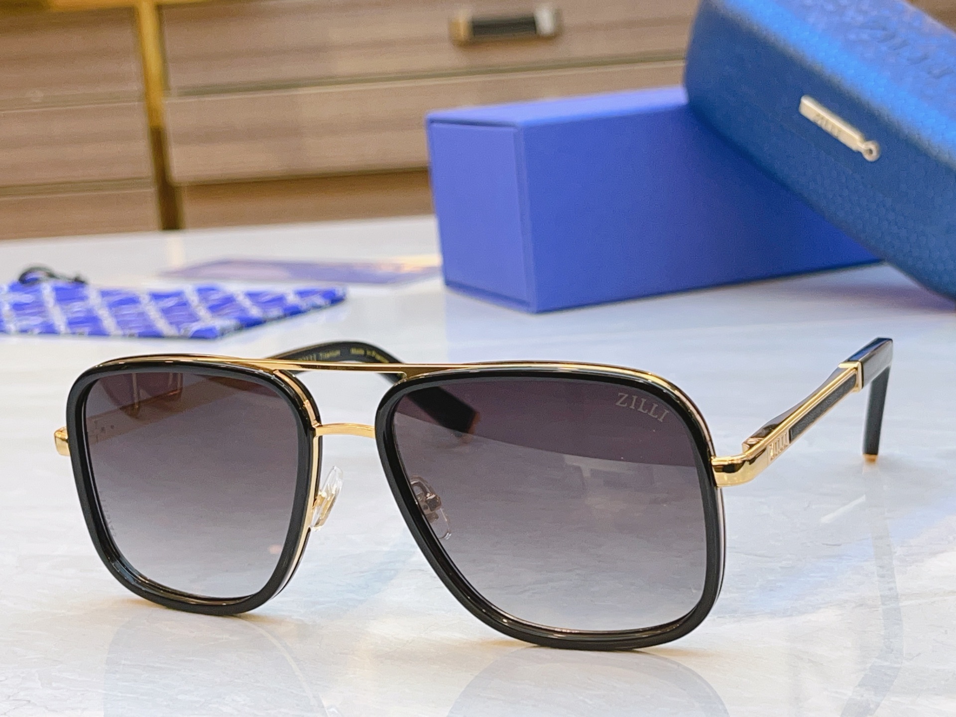 ，【ZEIZ*】蔡*司新款太阳镜，MODEL：ZI80140，SIZE：58口18-145