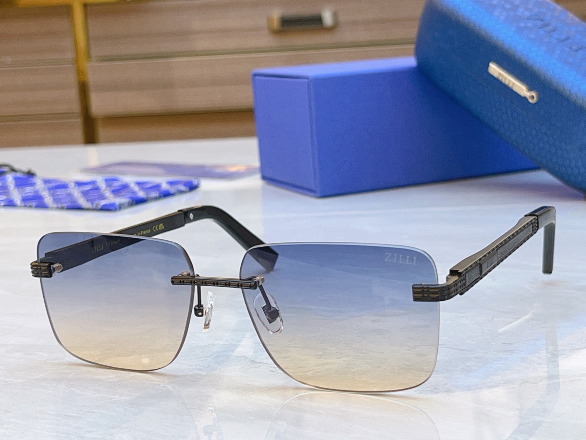 ，【ZEIZ*】蔡*司新款太阳镜，MODEL：ZI80132，SIZE：60口17-145