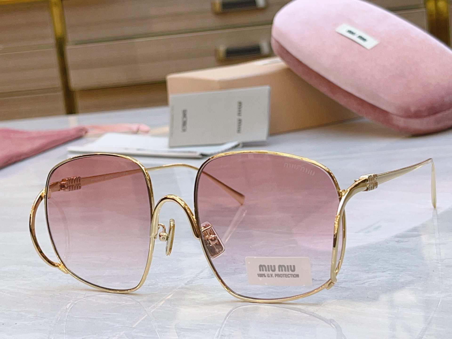 ，【MIU MI*】缪缪新款太阳镜，MODELSMU A57，SIZE：57口20-140