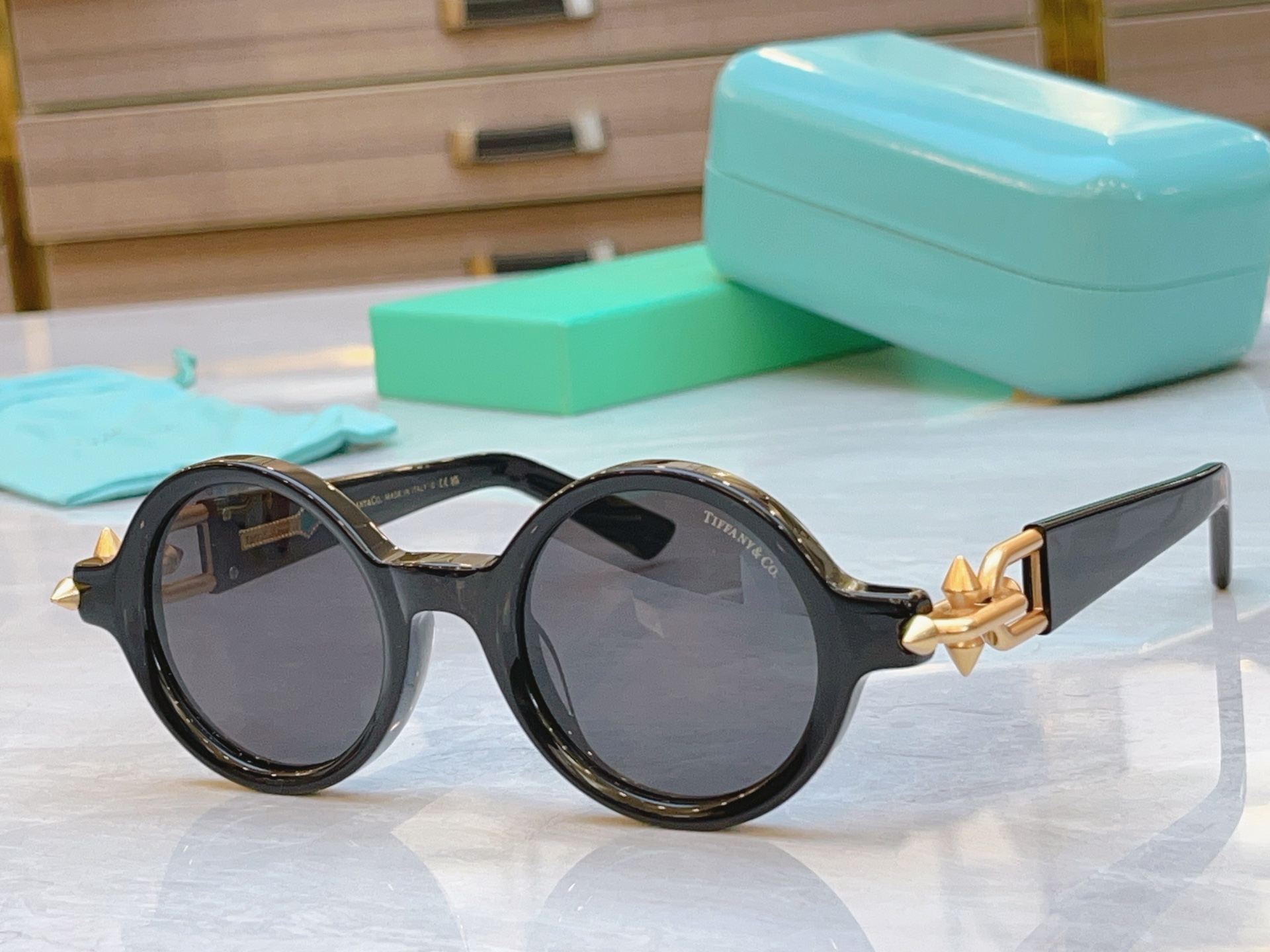 ，【Tiffany & Co.】蒂芙*尼新款太阳镜，Mod：TF5031，Size：46口22-138