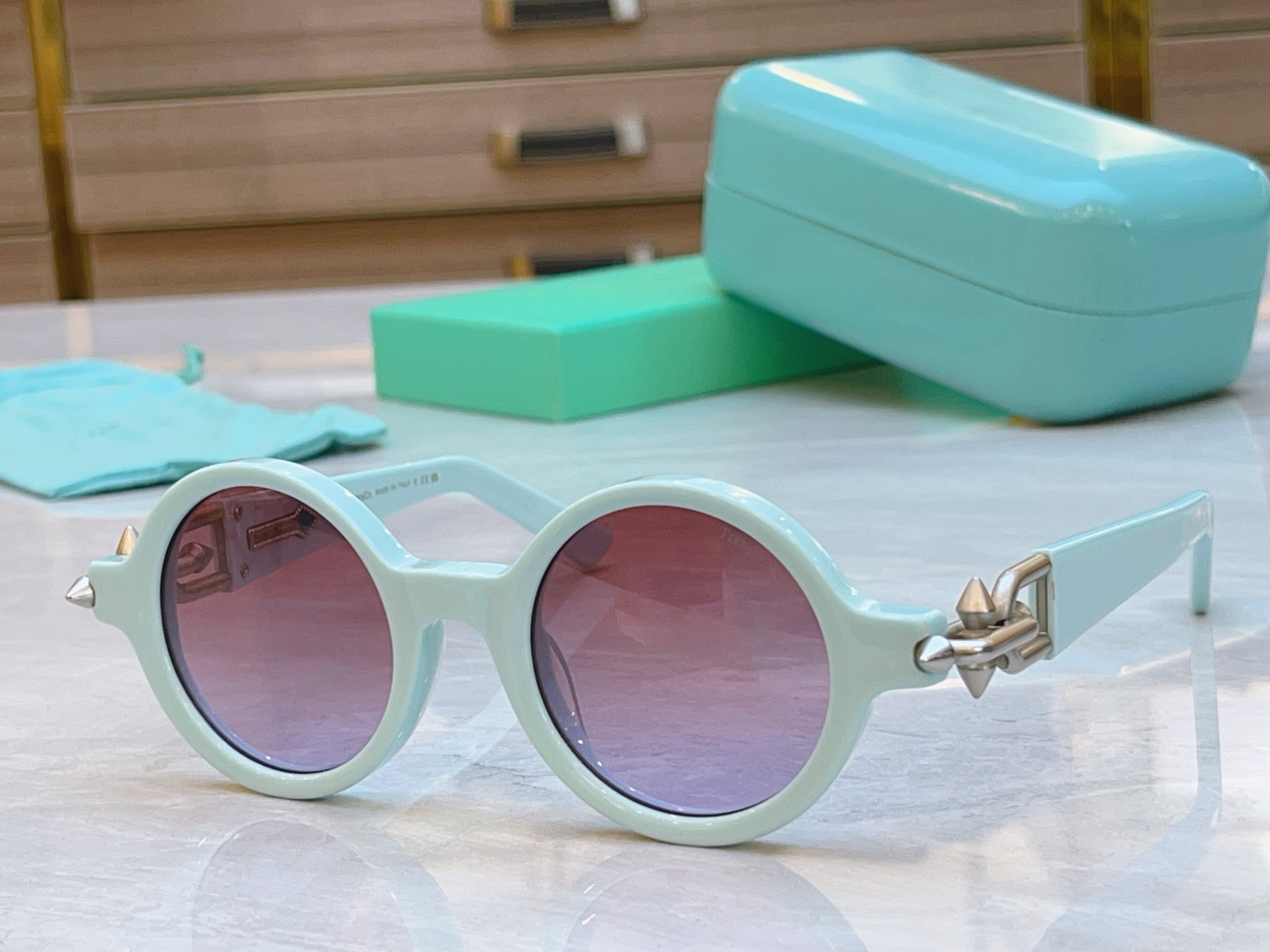 ，【Tiffany & Co.】蒂芙*尼新款太阳镜，Mod：TF5031，Size：46口22-138