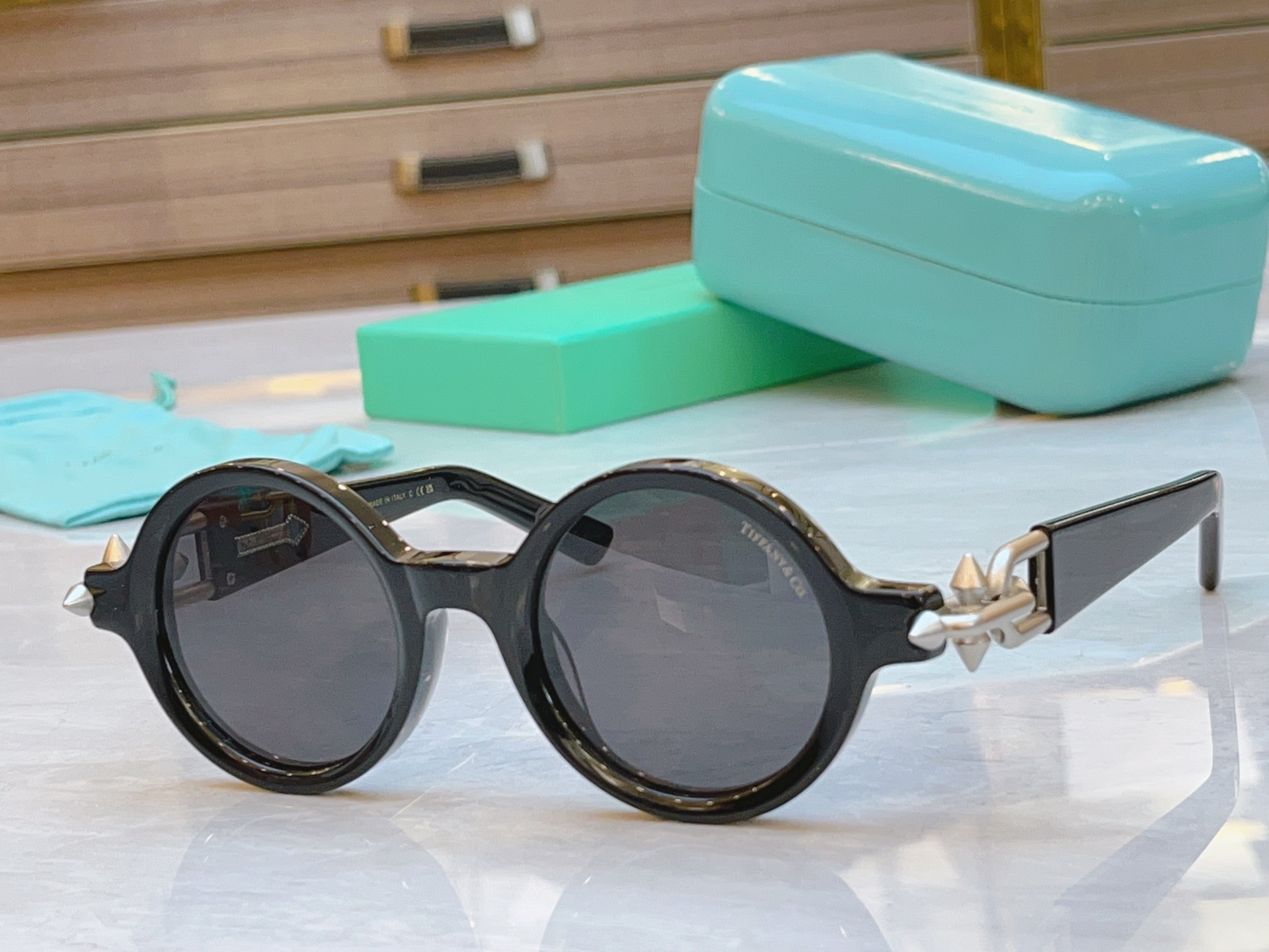 ，【Tiffany & Co.】蒂芙*尼新款太阳镜，Mod：TF5031，Size：46口22-138
