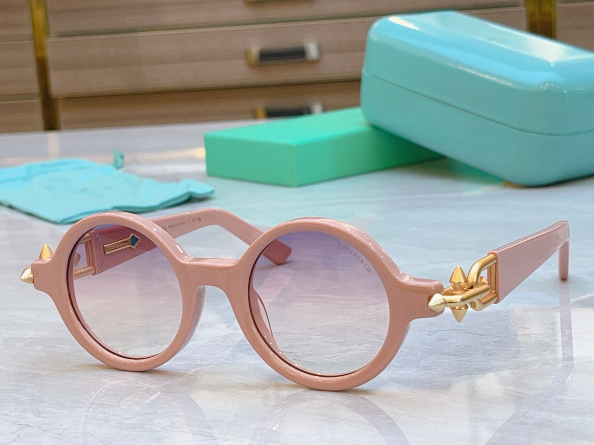 ，【Tiffany & Co.】蒂芙*尼新款太阳镜，Mod：TF5031，Size：46口22-138