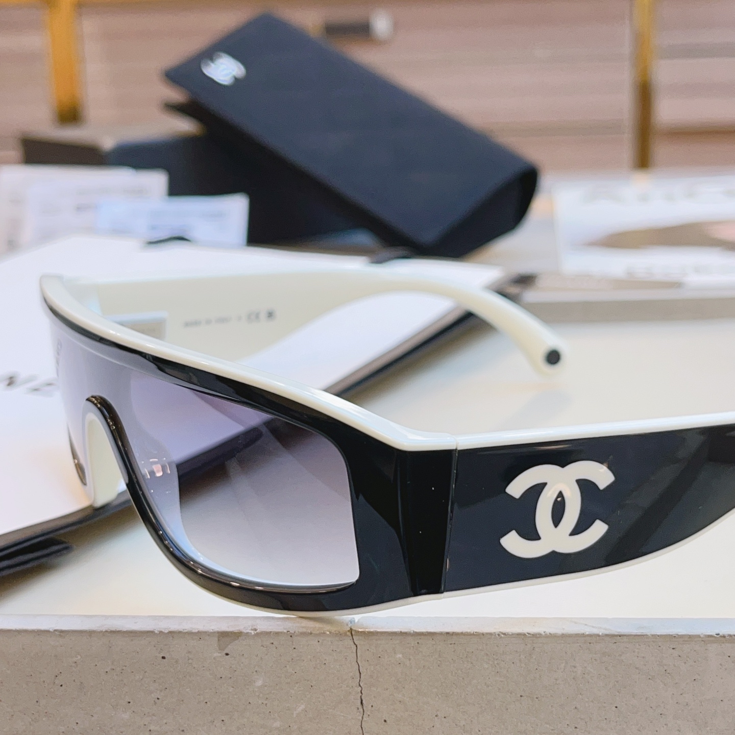 ，高质量版本，【CHANE*】香奈*儿新款太阳镜🕶️，MODEL：CH6057，SIZE：140