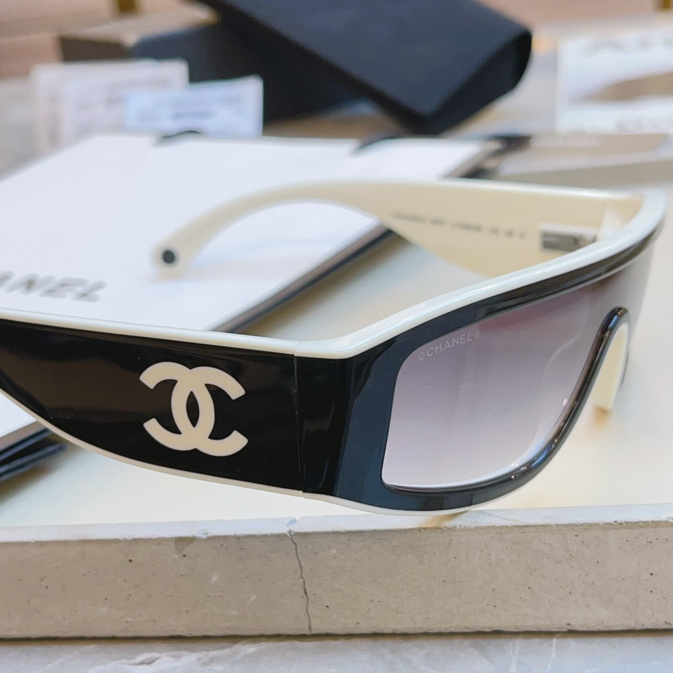 ，高质量版本，【CHANE*】香奈*儿新款太阳镜🕶️，MODEL：CH6057，SIZE：140