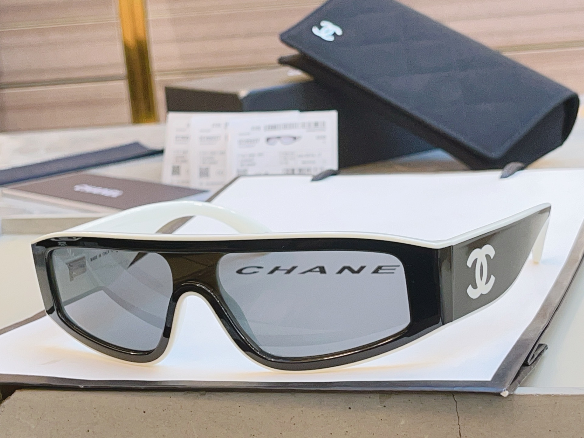 ，高质量版本，【CHANE*】香奈*儿新款太阳镜🕶️，MODEL：CH6057，SIZE：140