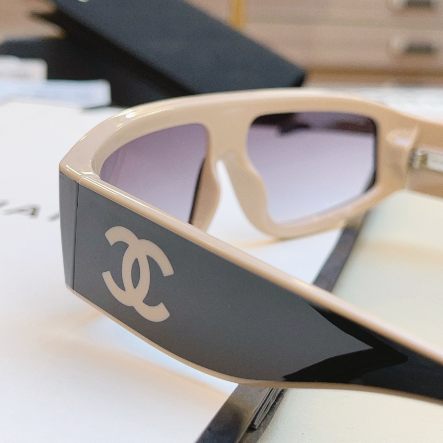 ，高质量版本，【CHANE*】香奈*儿新款太阳镜🕶️，MODEL：CH6057，SIZE：140