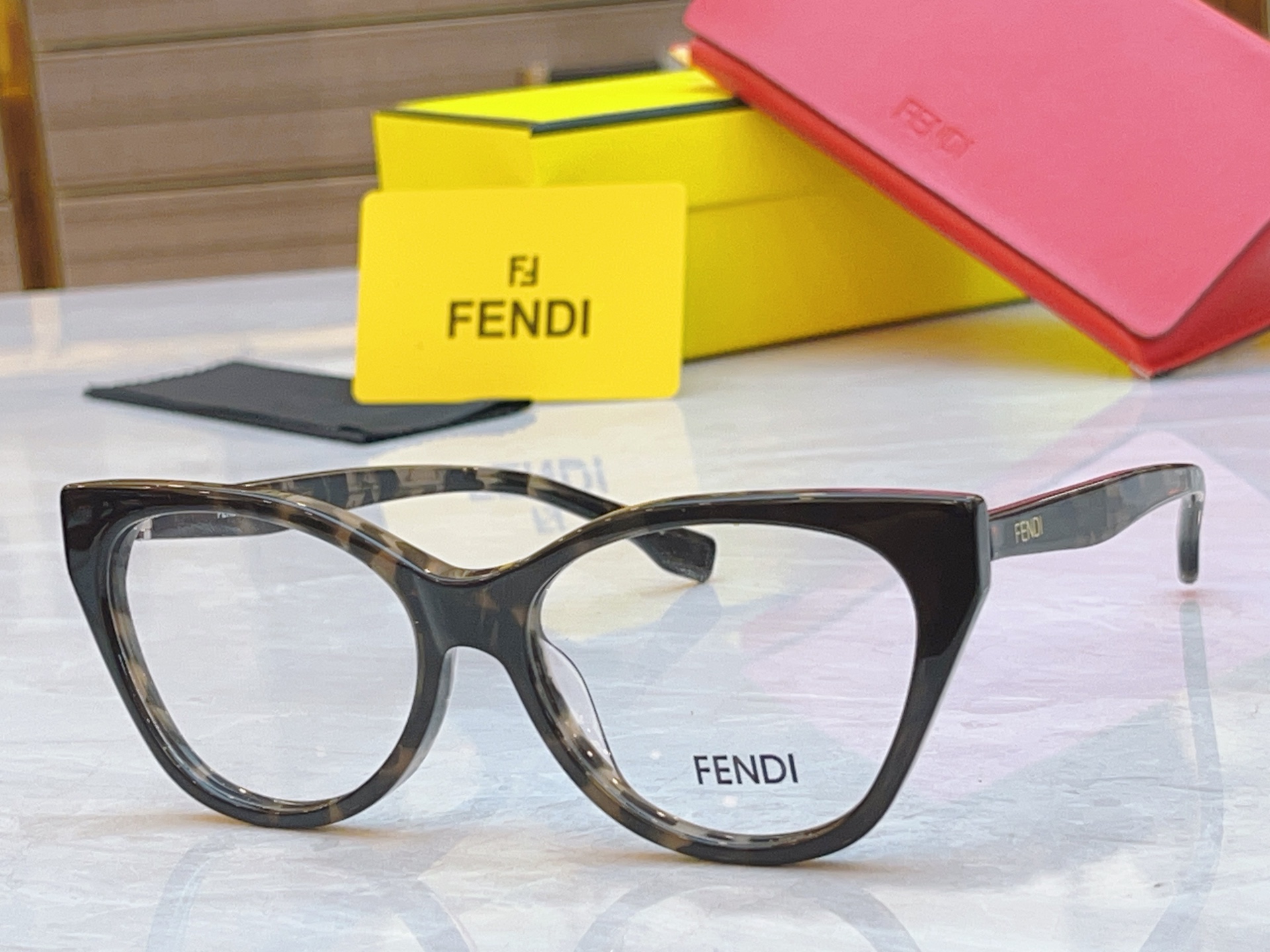 NO:372151,,【FEN*】Fen*Di new sunglasses, MODELFE501205, SIZE55 mouth 18-145 glasses sunglasses, glasses, fendi19860909,【FEN*】芬*迪新款太阳镜, MODELFE501205,SIZE55口18-145眼镜墨镜太阳镜,眼镜,fendi,glasses