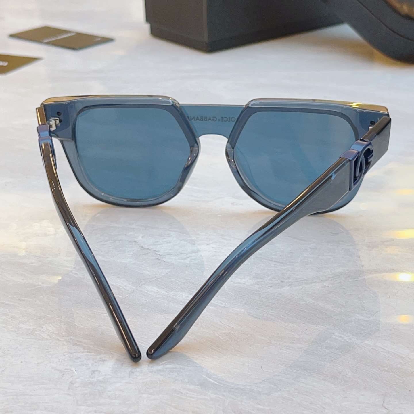 ，【DOLCE & GABBAN*】D*G新款太阳镜，MODEL：DG6693，SIZE：52口20-1