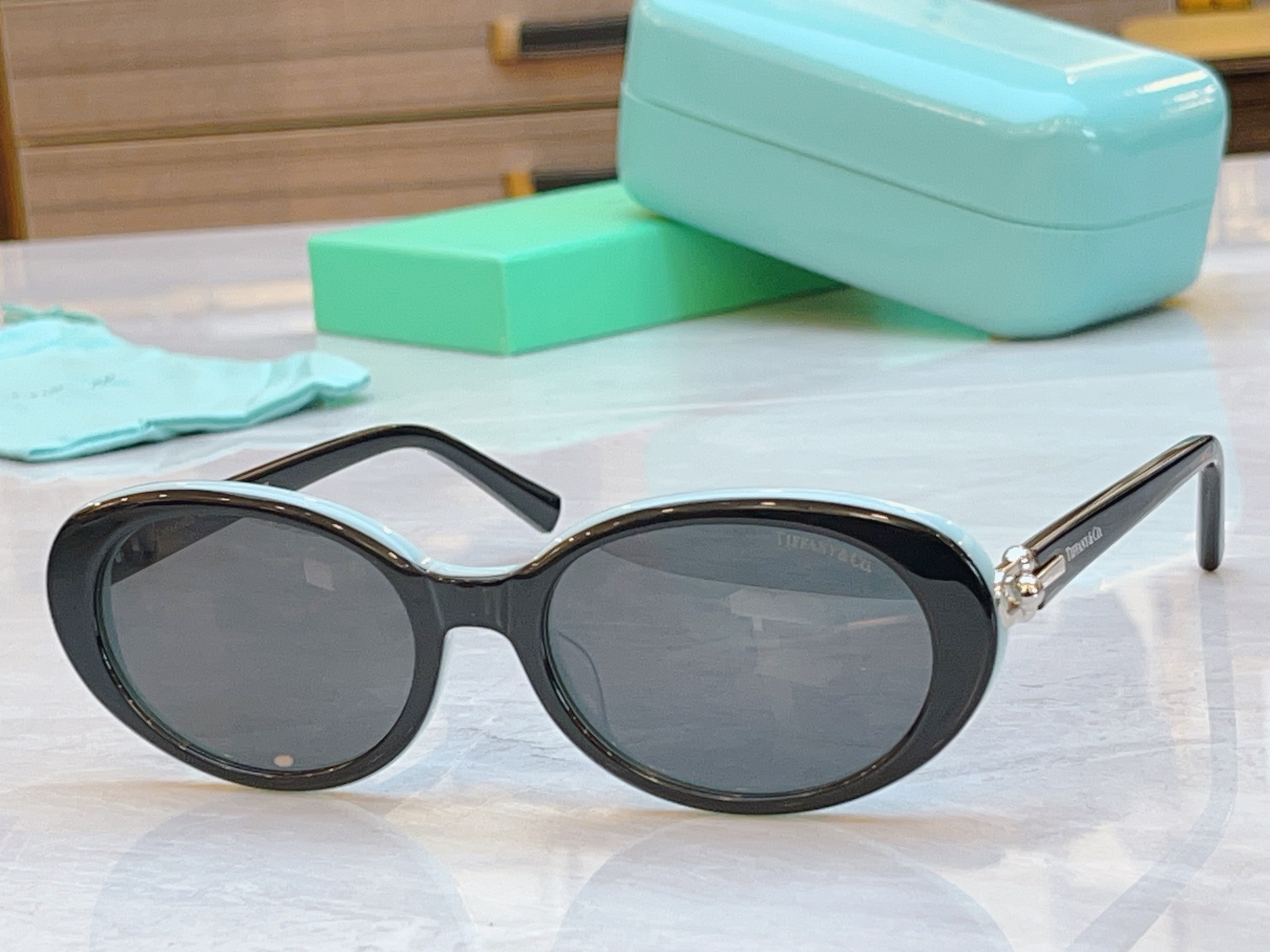 NO:372152,,【Tiffany & Co.】Tiffany new sunglasses, ModTF4242D, Size55-mouth 19-140 glasses, sunglasses, glasses, tom ford19860909,【Tiffany & Co.】蒂芙*尼新款太阳镜,ModTF4242D,Size55口19-140眼镜墨镜太阳镜,眼镜,tom ford,glasses