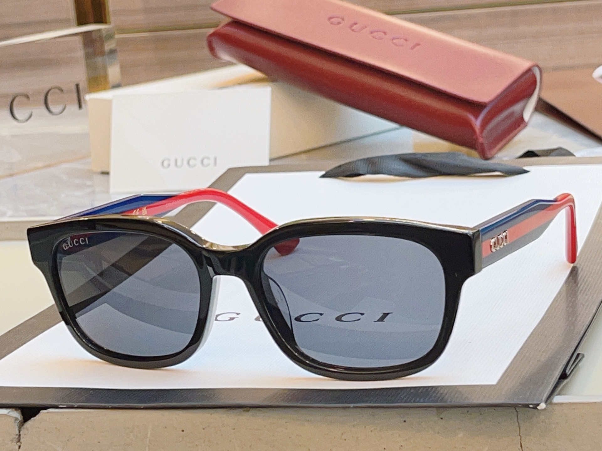 ，【GUCC*】古*驰新款太阳镜，MODEL：GG1872S，SIZE：53口18-145 M