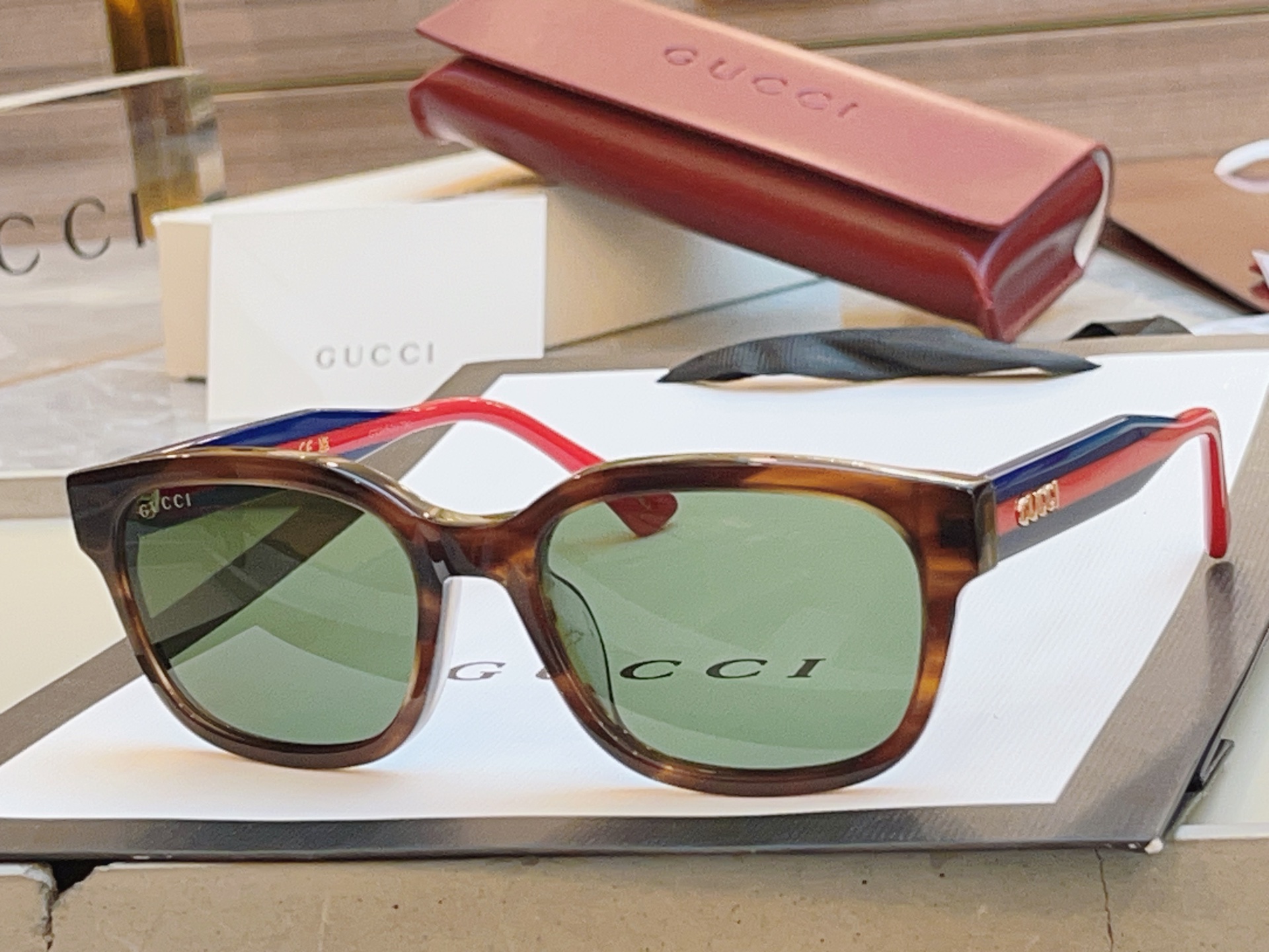 ，【GUCC*】古*驰新款太阳镜，MODEL：GG1872S，SIZE：53口18-145 M