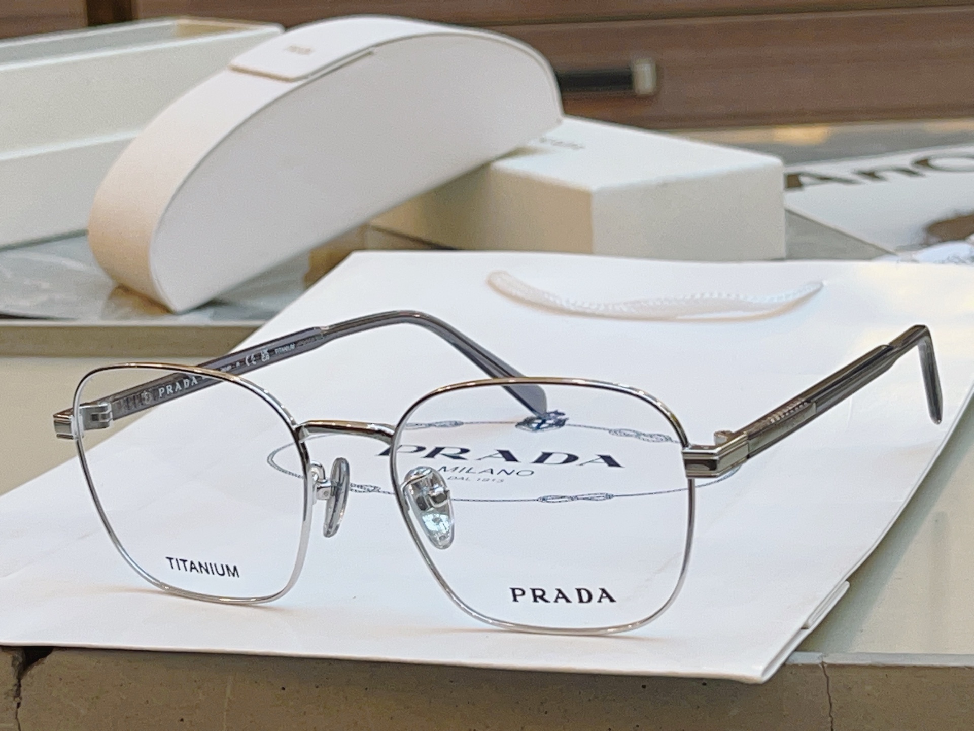 NO:372215,,【PRAD*】Prada new glasses frame Titanium frame, MODELVPR A55, SIZE53 port 19-145 glasses sunglasses sunglasses, glasses, prada, prada19860909,【PRAD*】普拉*达新款眼镜架 钛架,MODELVPR A55,SIZE53口19-145眼镜墨镜太阳镜,眼镜,prada,prada,glasses