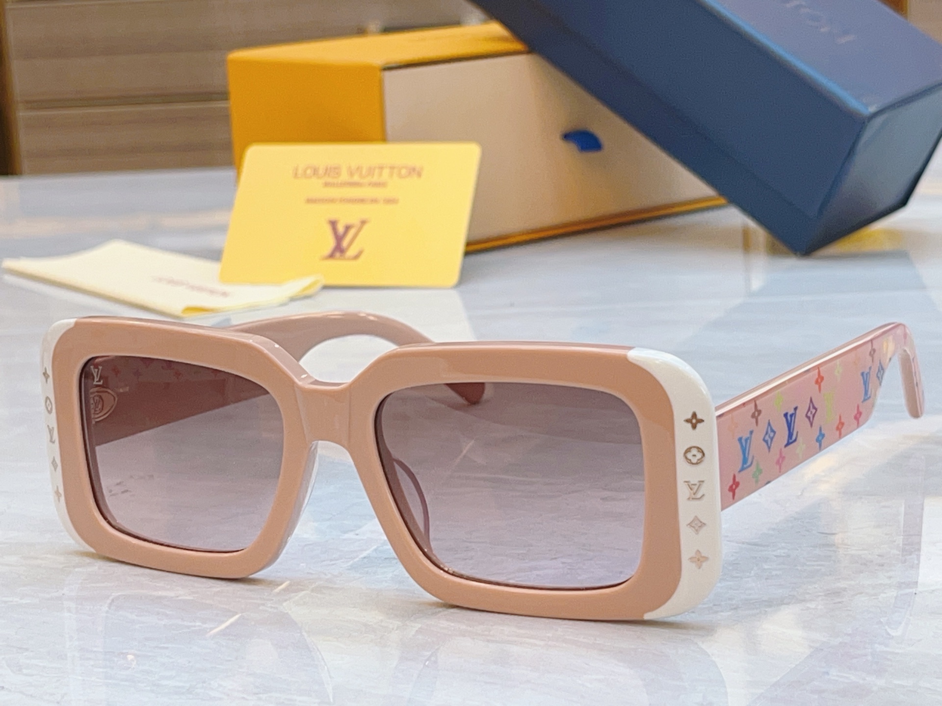 NO:373226,,【LOUIS VUITTO*】Louis Vuitton's new sunglasses, MODELZ1653W, SIZE54-hole 19-148 glasses sunglasses, glasses, louis vuitton, louis vuitton19860909,【LOUIS VUITTO*】路易*威登新款太阳镜,MODELZ1653W,SIZE54口19-148眼镜墨镜太阳镜,眼镜,louis vuitton,louis vuitton,glasses