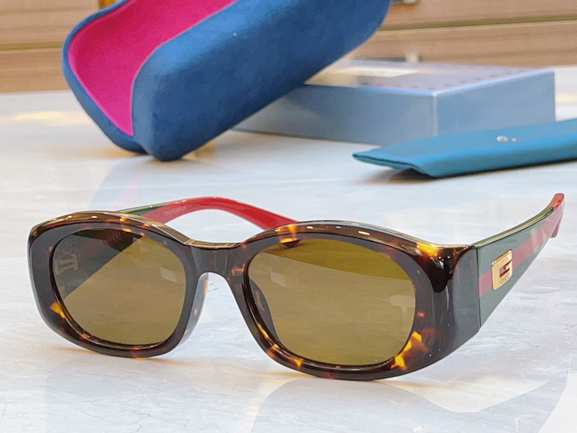 ，【GUCC*】古*驰新款太阳镜，GG2432S，SIZE50口19-125