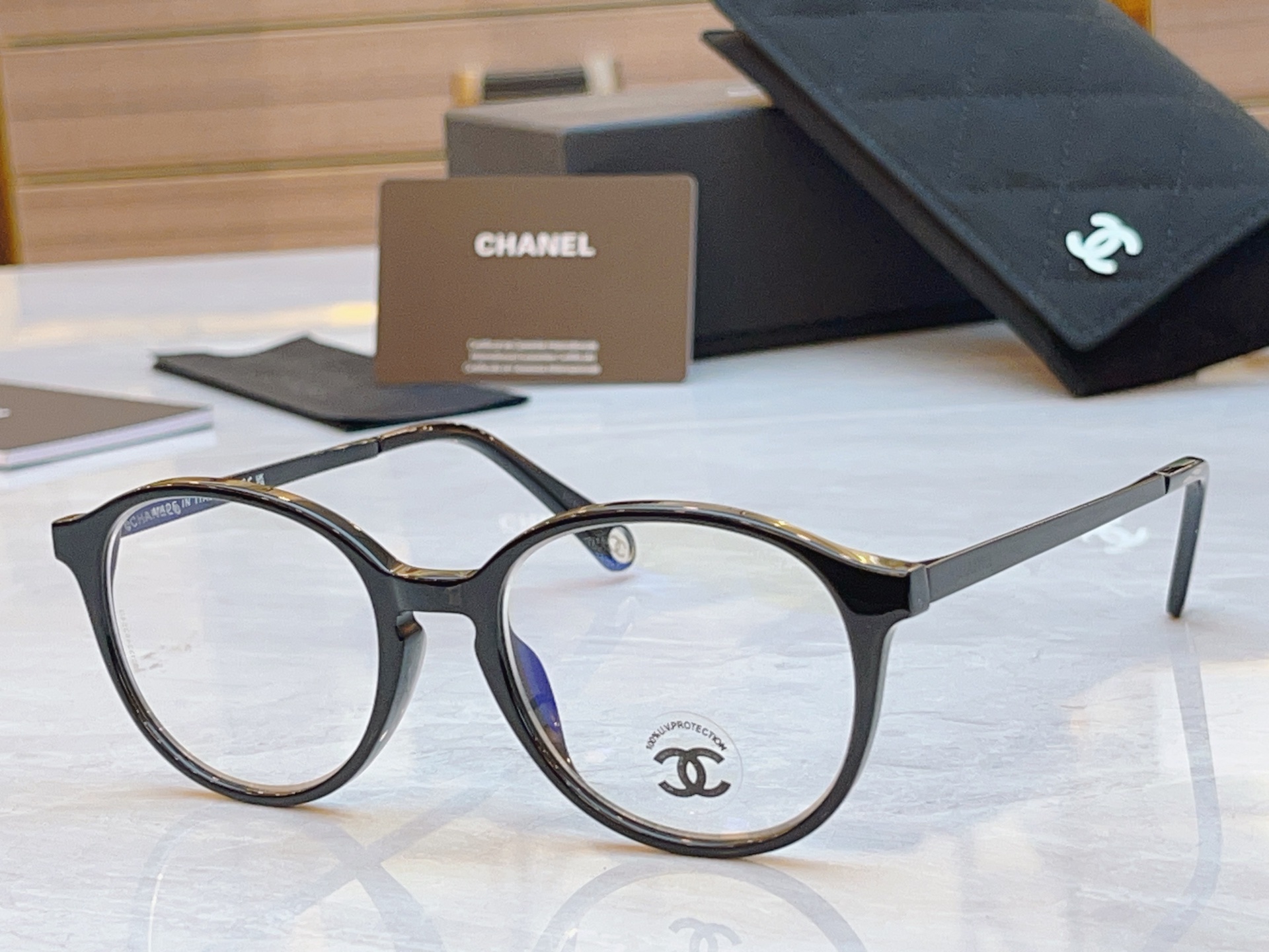 ，【CHAN*】香奈*儿新款眼镜架，
MODEL：CH3688U，SIZE：51口21-145