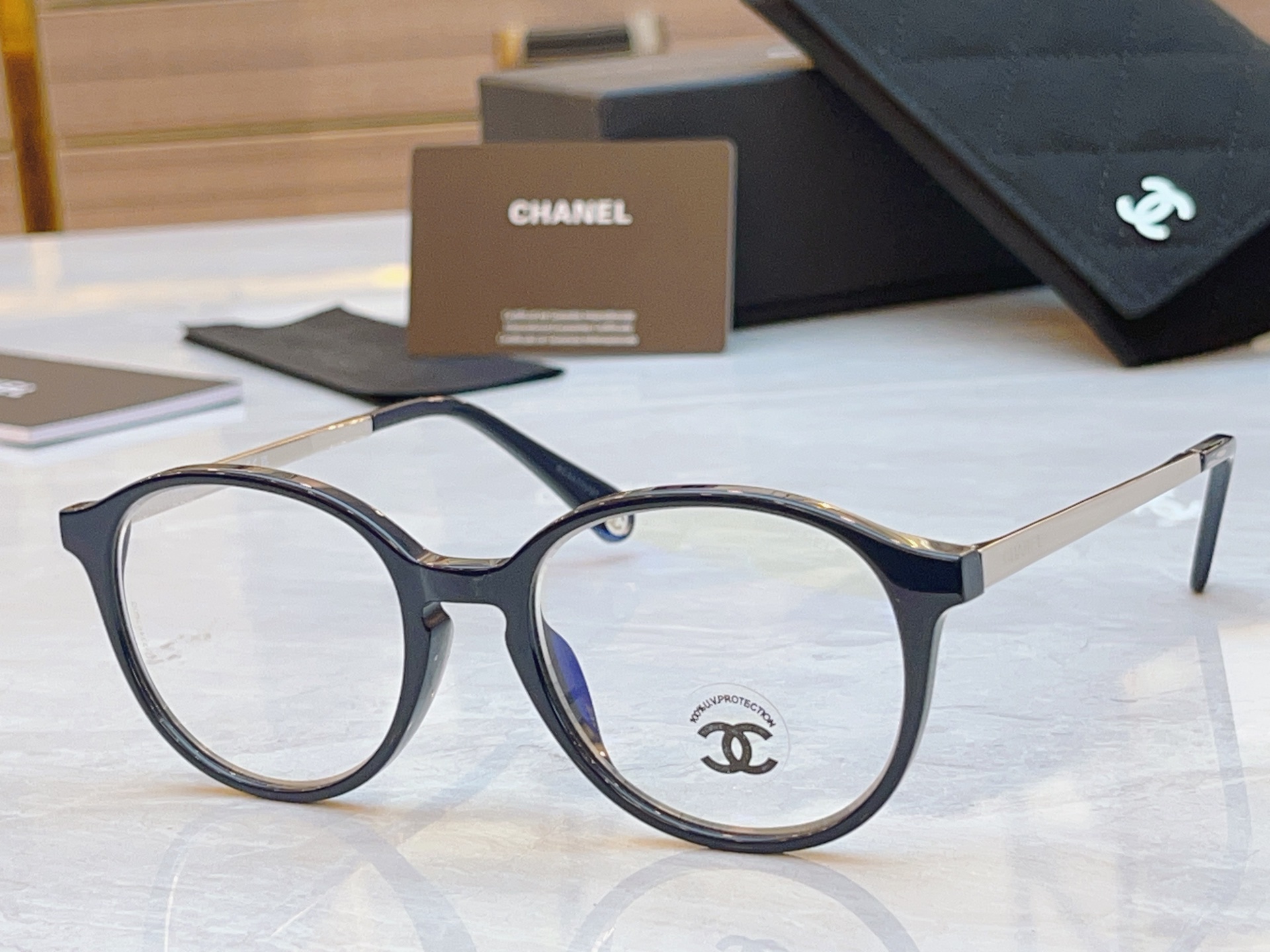 ，【CHAN*】香奈*儿新款眼镜架，
MODEL：CH3688U，SIZE：51口21-145