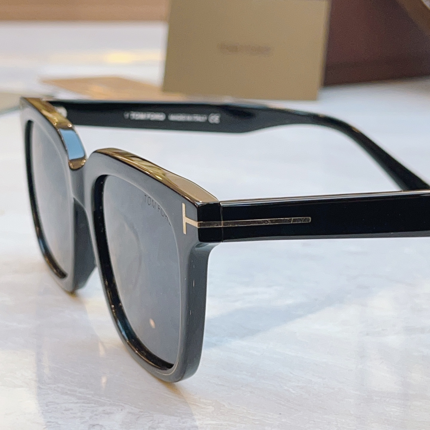 ，【TOM FOR*】汤姆*福特新款太阳镜🕶️，MODEL：FT0646，SIZE：53口20-145
