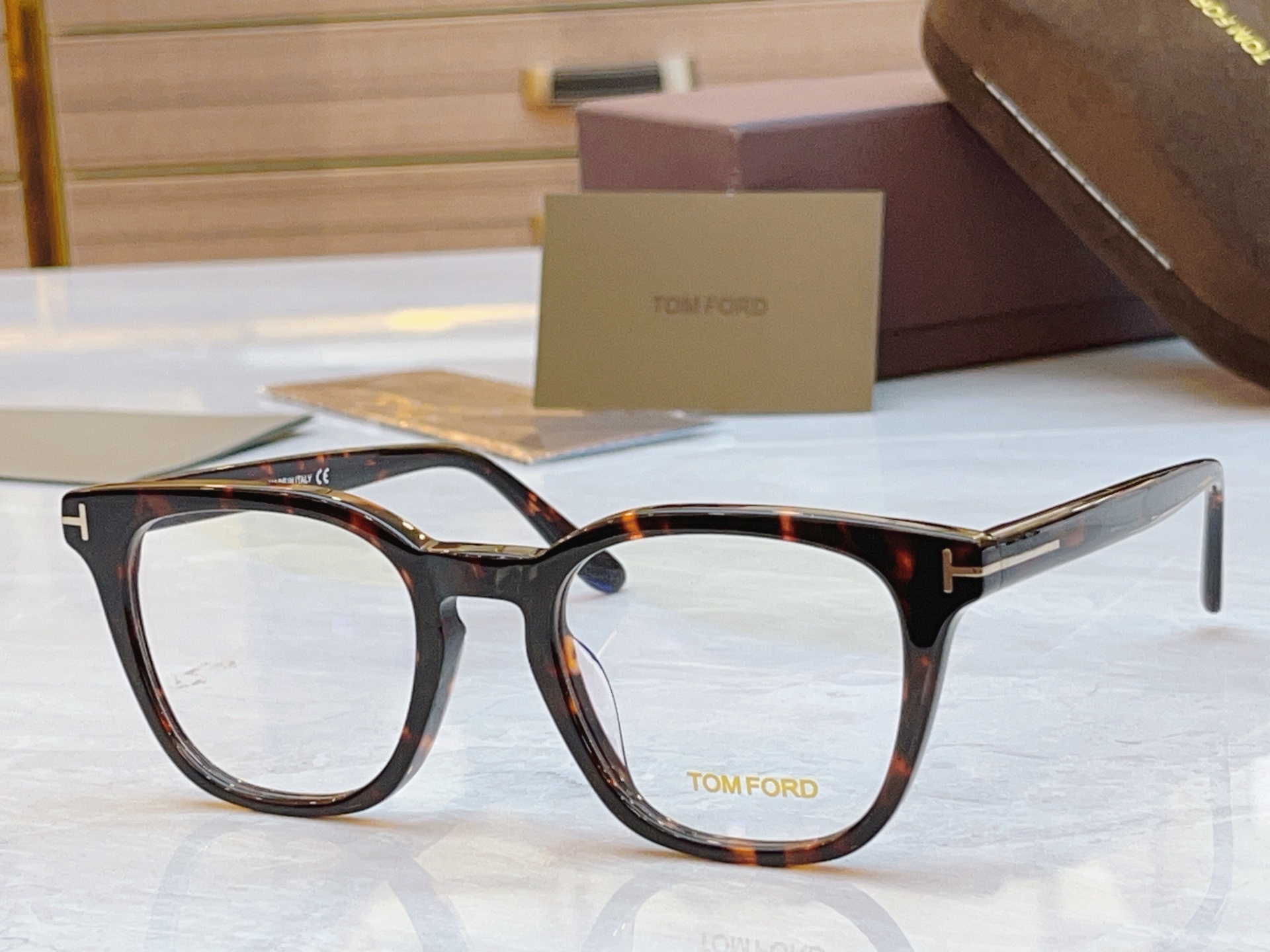 ，【TOM FOR*】汤姆*福特新款眼镜架，MODEL：FT0614-K-B，SIZE：51口21-14