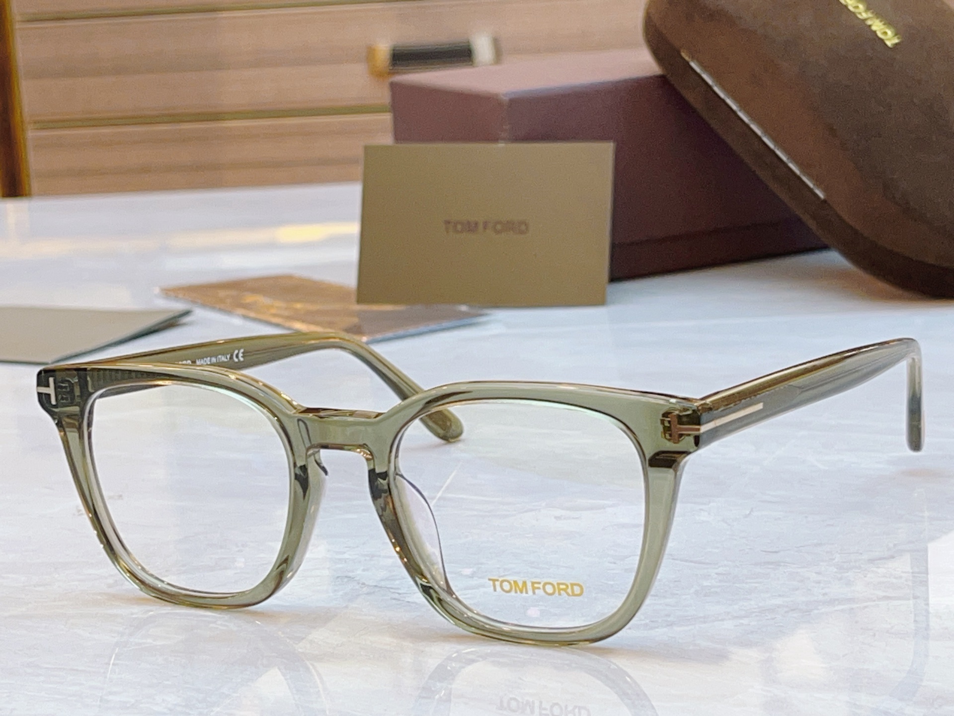 ，【TOM FOR*】汤姆*福特新款眼镜架，MODEL：FT0614-K-B，SIZE：51口21-14