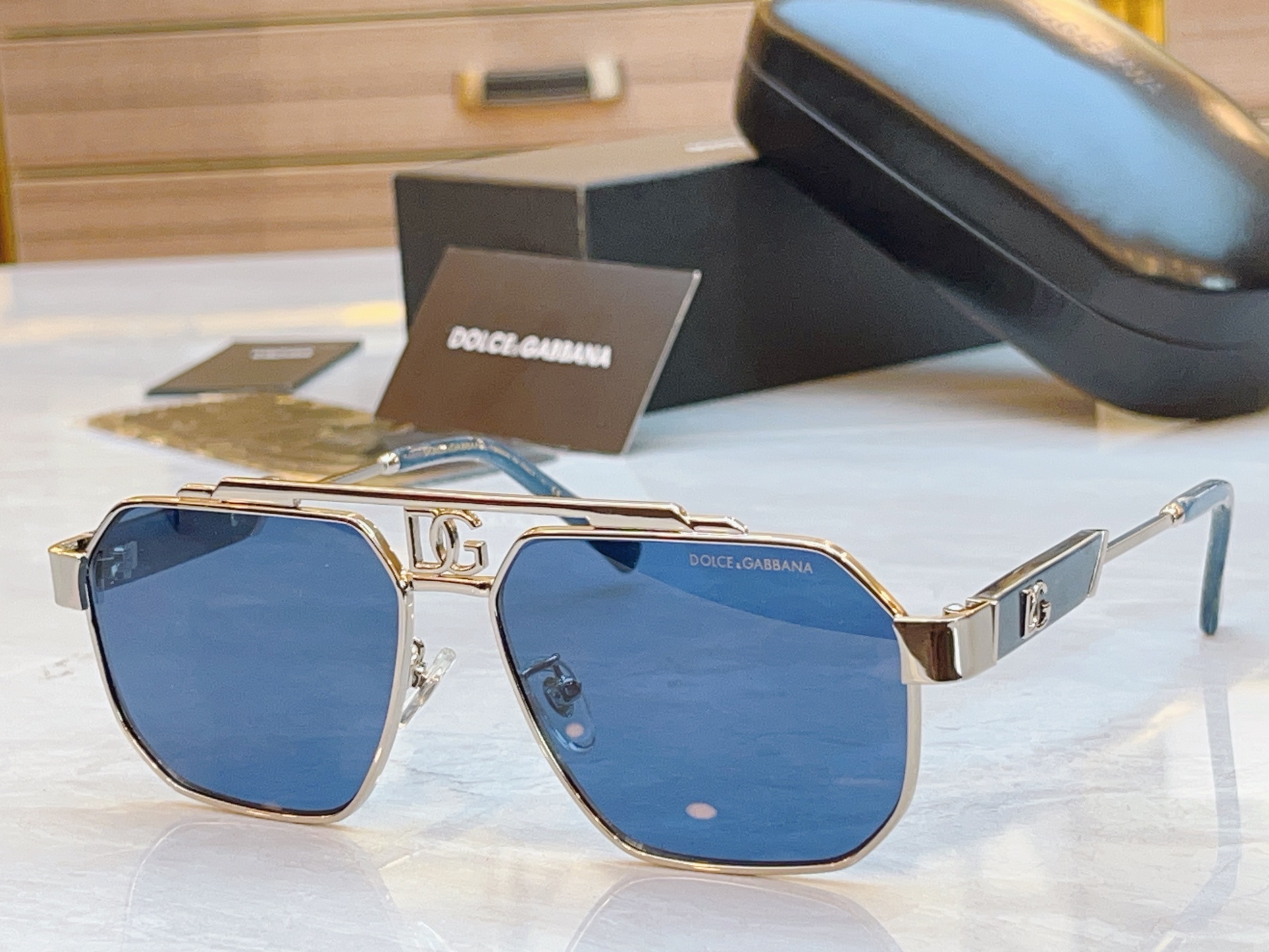 ，【DOLCE & GABBAN*】D*G新款太阳镜，MODEL：DG2294，SIZE：59口15-1